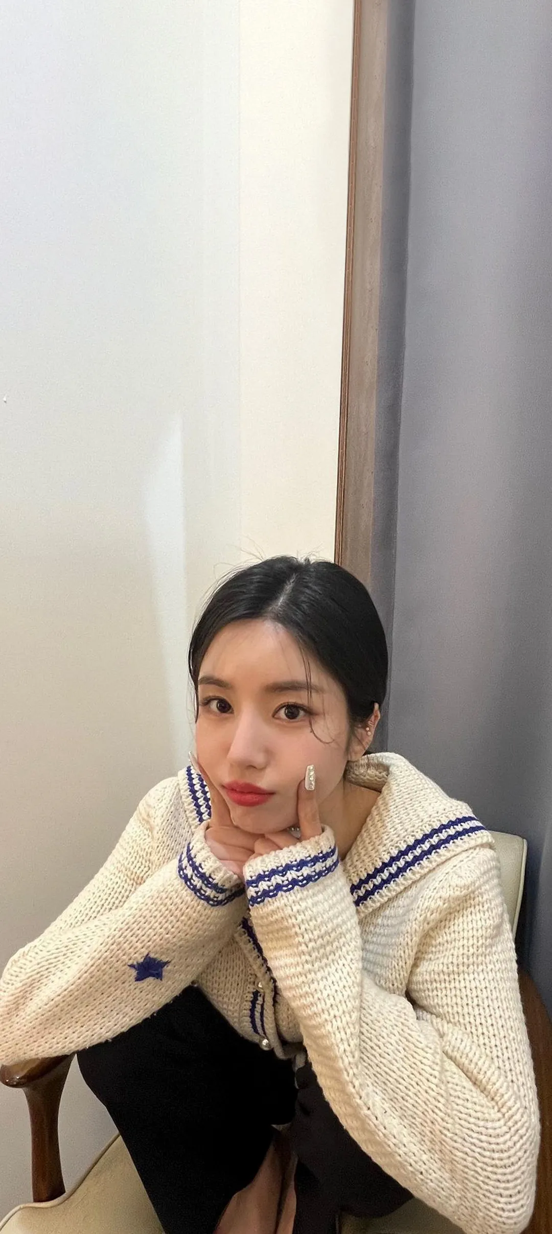 วอลเปเปอร์ หน้าจอล็อก มือถือ Kwon Eun-bi 4K HD ดาวน์โหลด — IZ*ONE