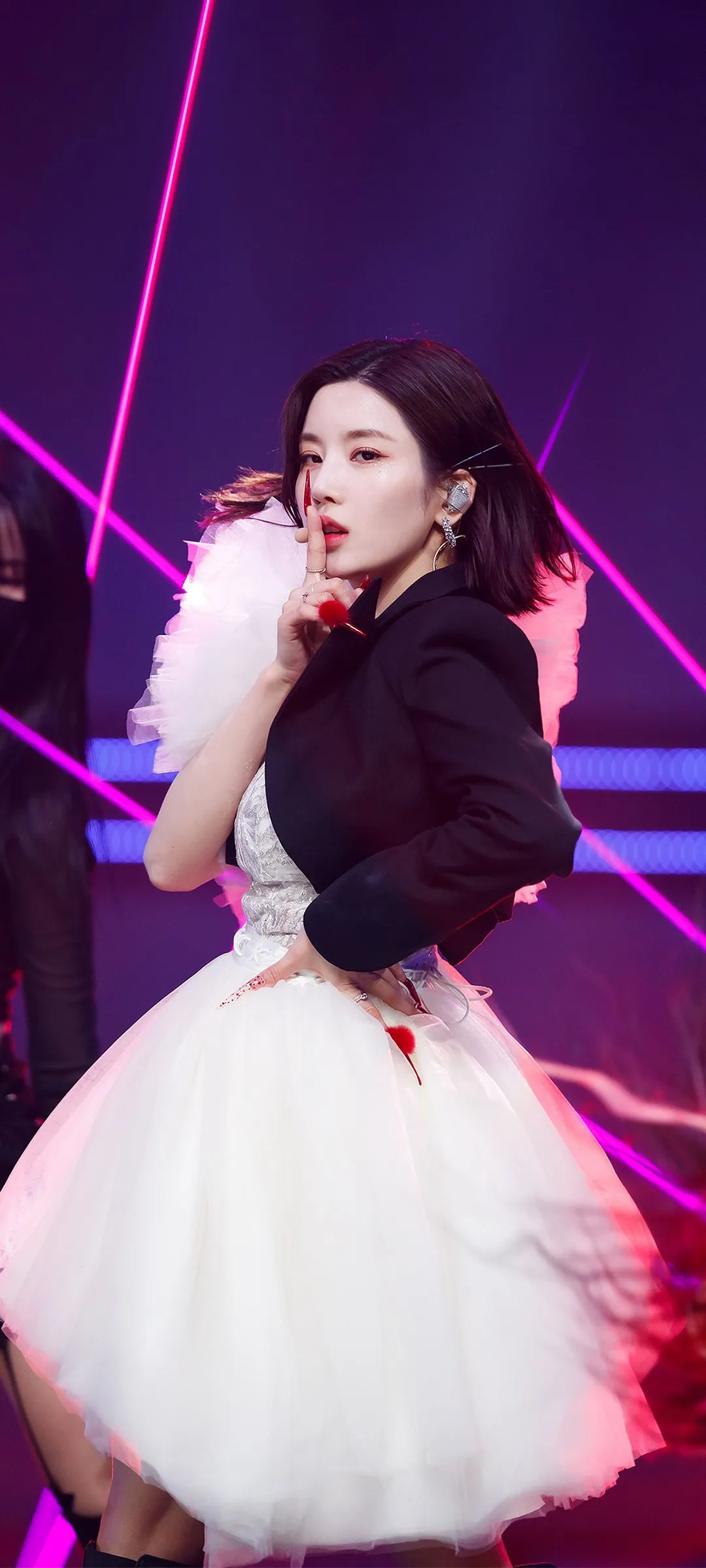 Fondo de pantalla de bloqueo móvil de Kwon Eun-bi 4K HD descargar — IZ*ONE