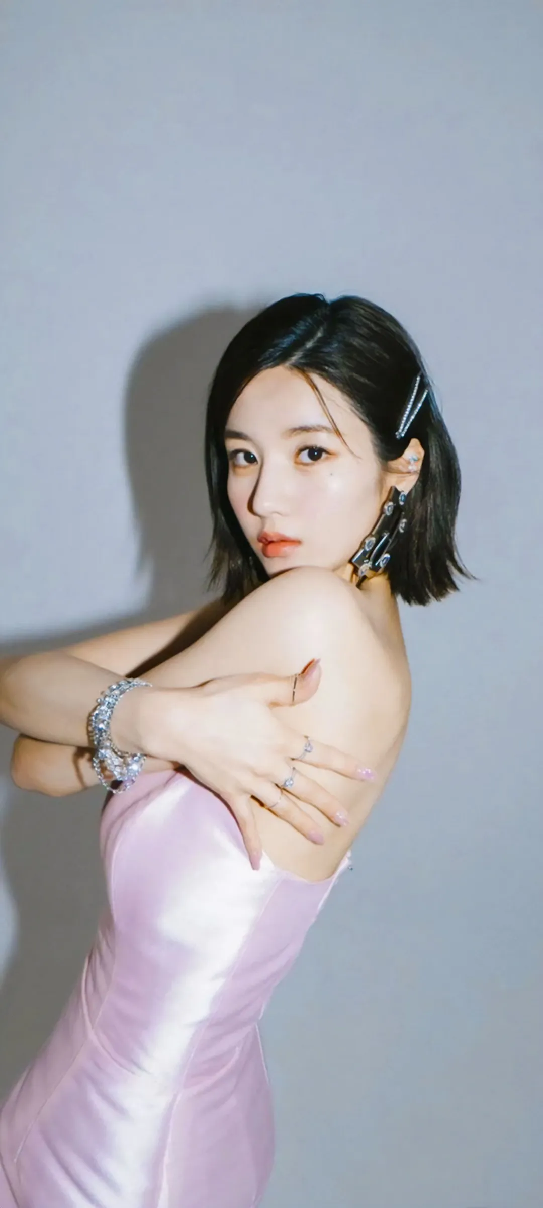 วอลเปเปอร์ หน้าจอล็อก มือถือ Kwon Eun-bi 4K HD ดาวน์โหลด — IZ*ONE