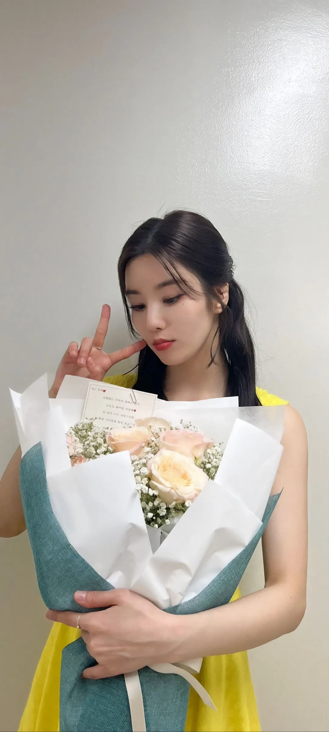 Kwon Eun-bi kilit ekranı telefon duvar kağıdı 4K HD i̇ndir — IZ*ONE