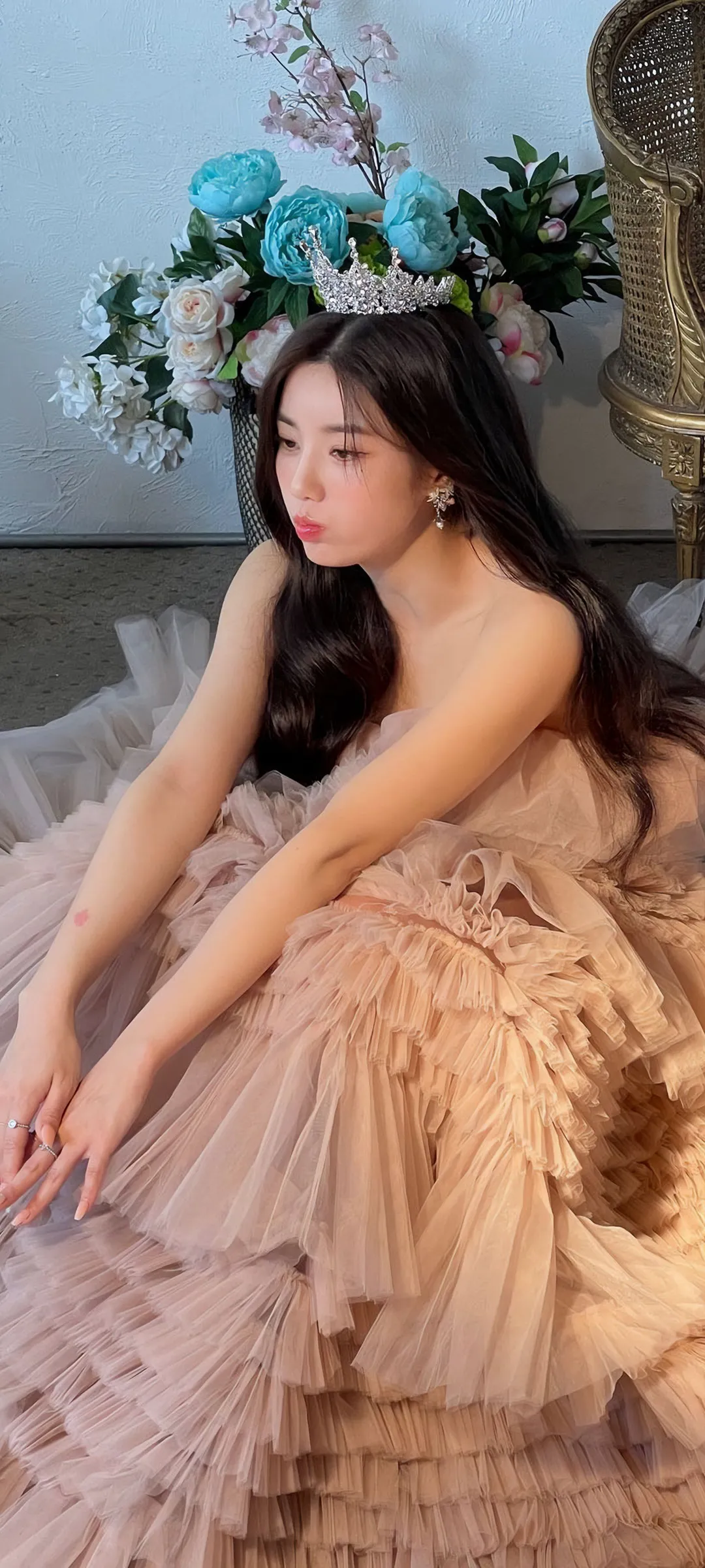 วอลเปเปอร์ หน้าจอล็อก มือถือ Kwon Eun-bi 4K HD ดาวน์โหลด — IZ*ONE
