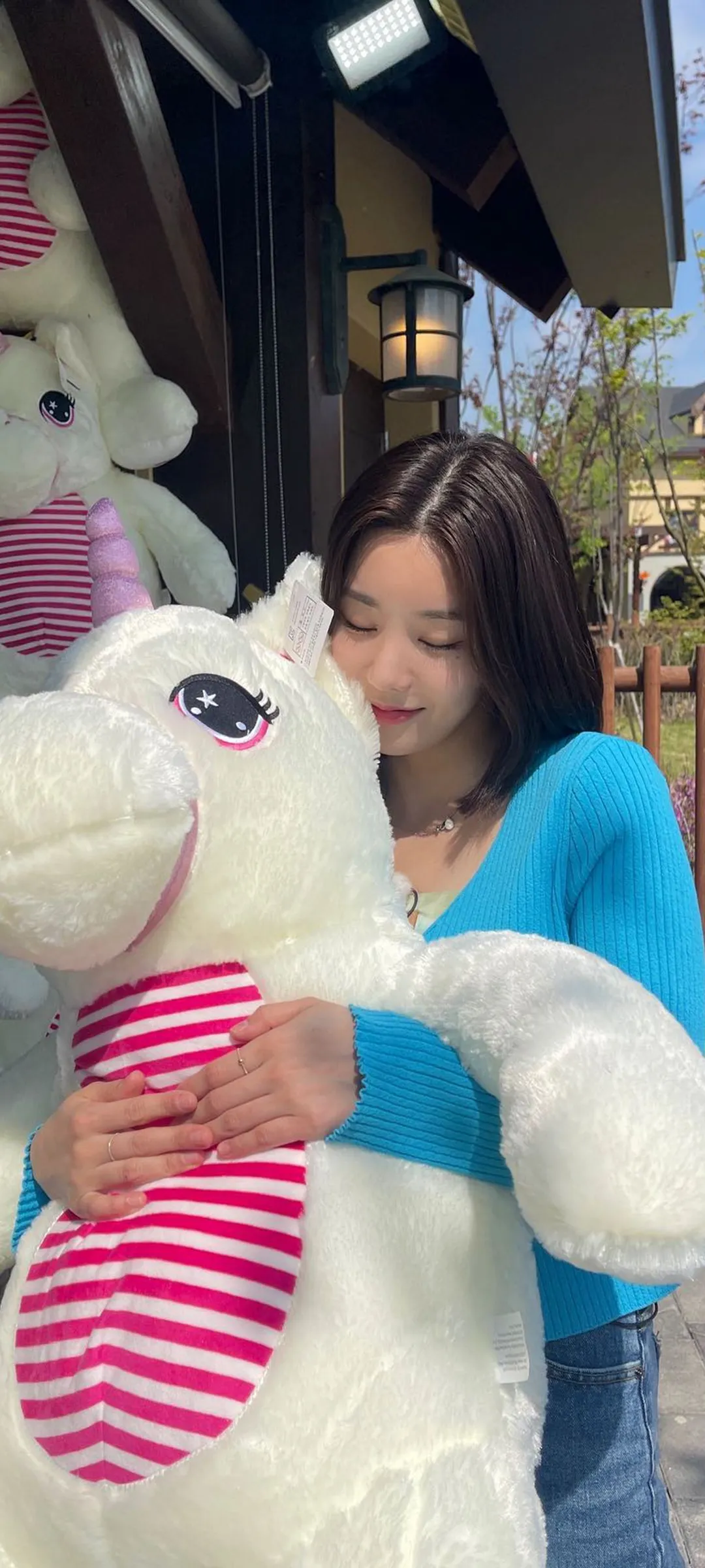 วอลเปเปอร์ หน้าจอล็อก มือถือ Kwon Eun-bi 4K HD ดาวน์โหลด — IZ*ONE