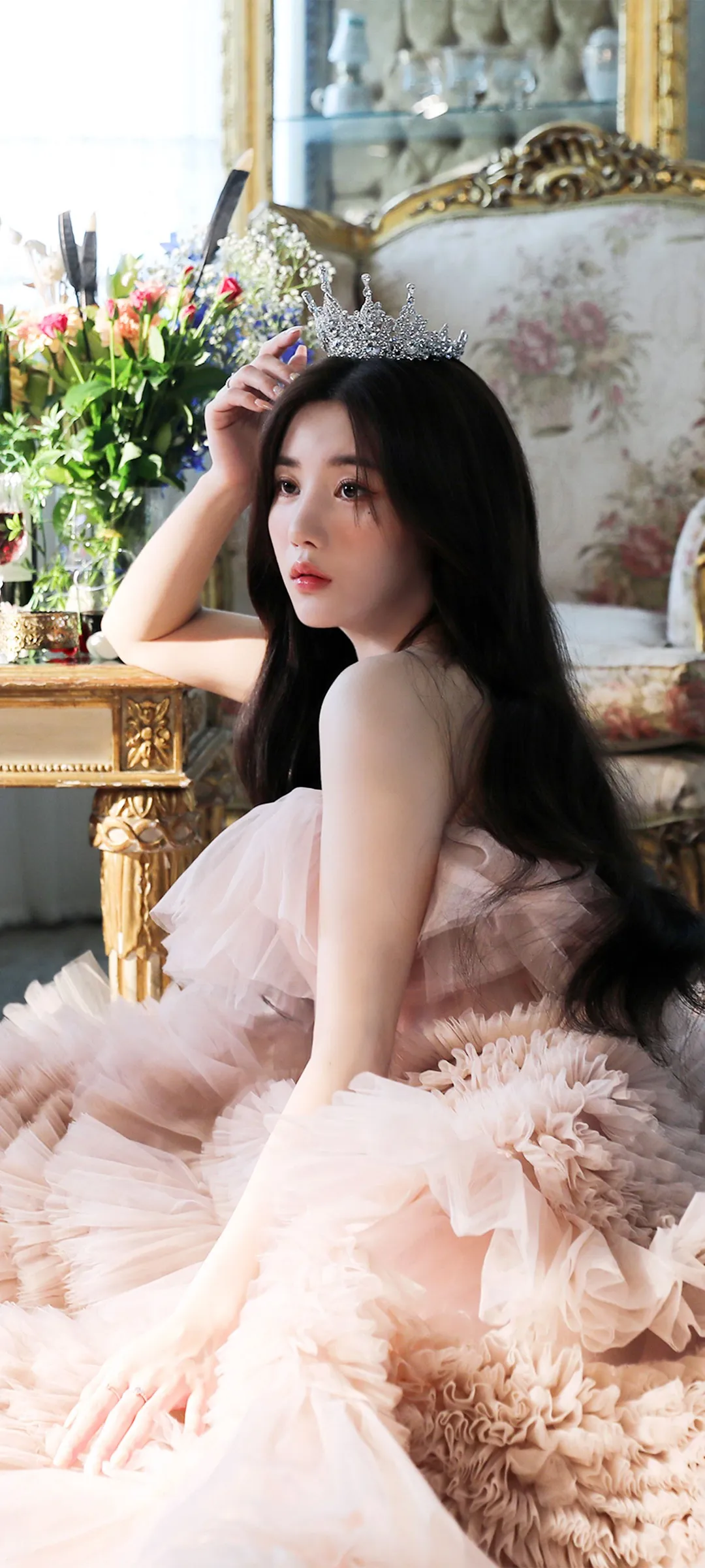 วอลเปเปอร์ หน้าจอล็อก มือถือ Kwon Eun-bi 4K HD ดาวน์โหลด — IZ*ONE