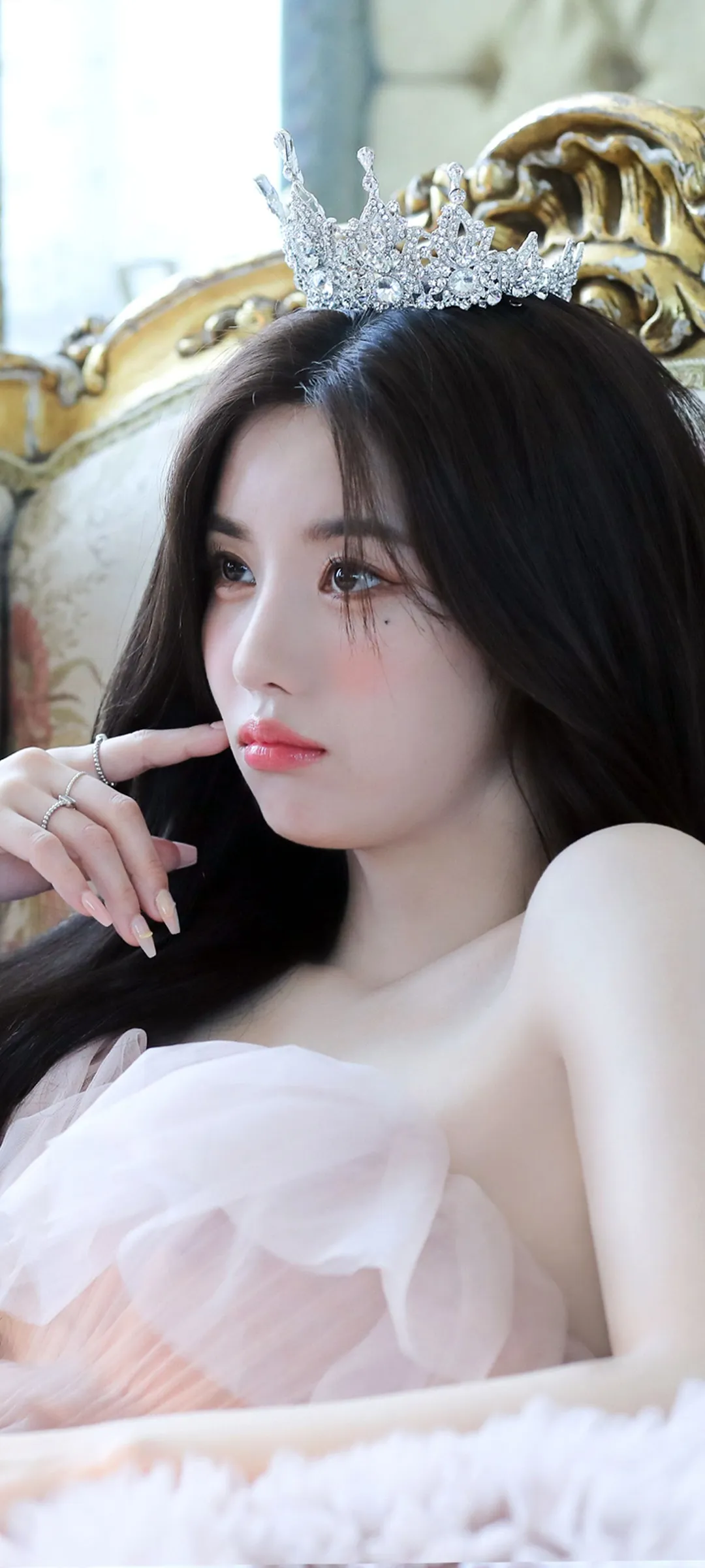 วอลเปเปอร์ หน้าจอล็อก มือถือ Kwon Eun-bi 4K HD ดาวน์โหลด — IZ*ONE