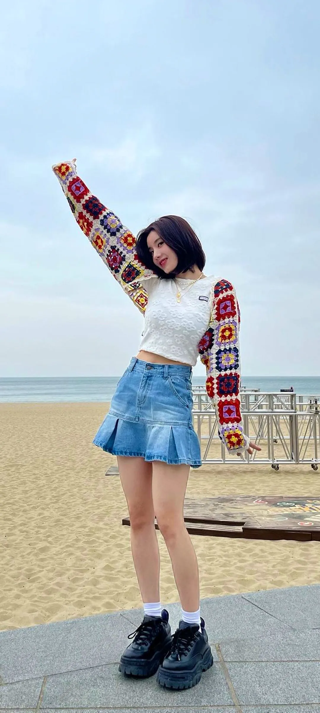 วอลเปเปอร์ หน้าจอล็อก มือถือ Kwon Eun-bi 4K HD ดาวน์โหลด — IZ*ONE