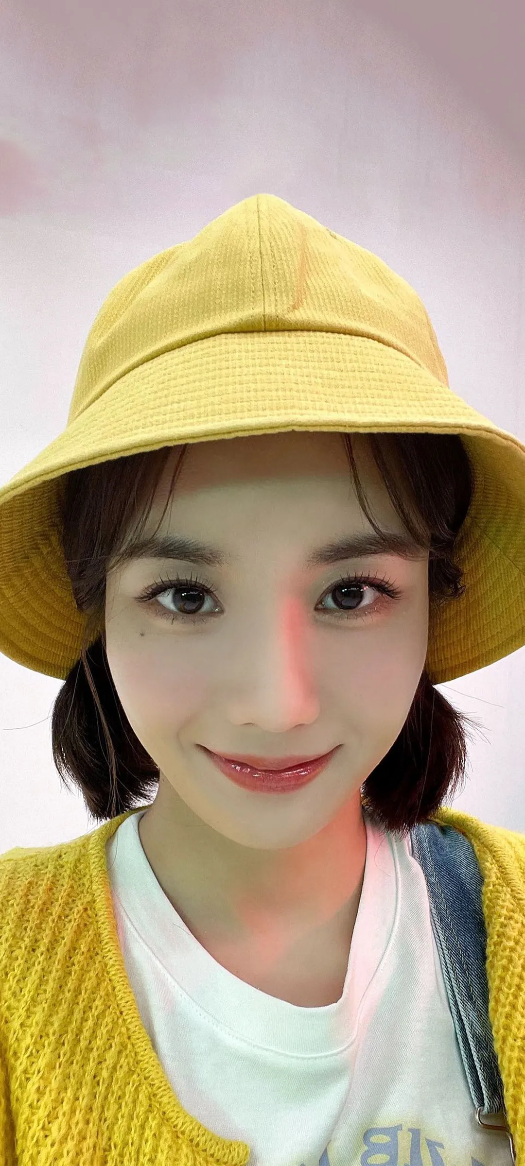 วอลเปเปอร์ หน้าจอล็อก มือถือ Kwon Eun-bi 4K HD ดาวน์โหลด — IZ*ONE