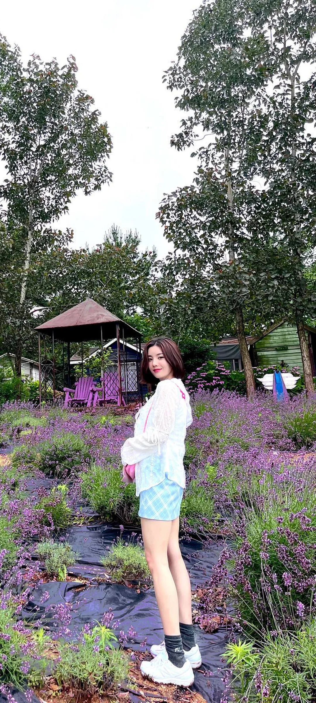 วอลเปเปอร์ หน้าจอล็อก มือถือ Kwon Eun-bi 4K HD ดาวน์โหลด — IZ*ONE
