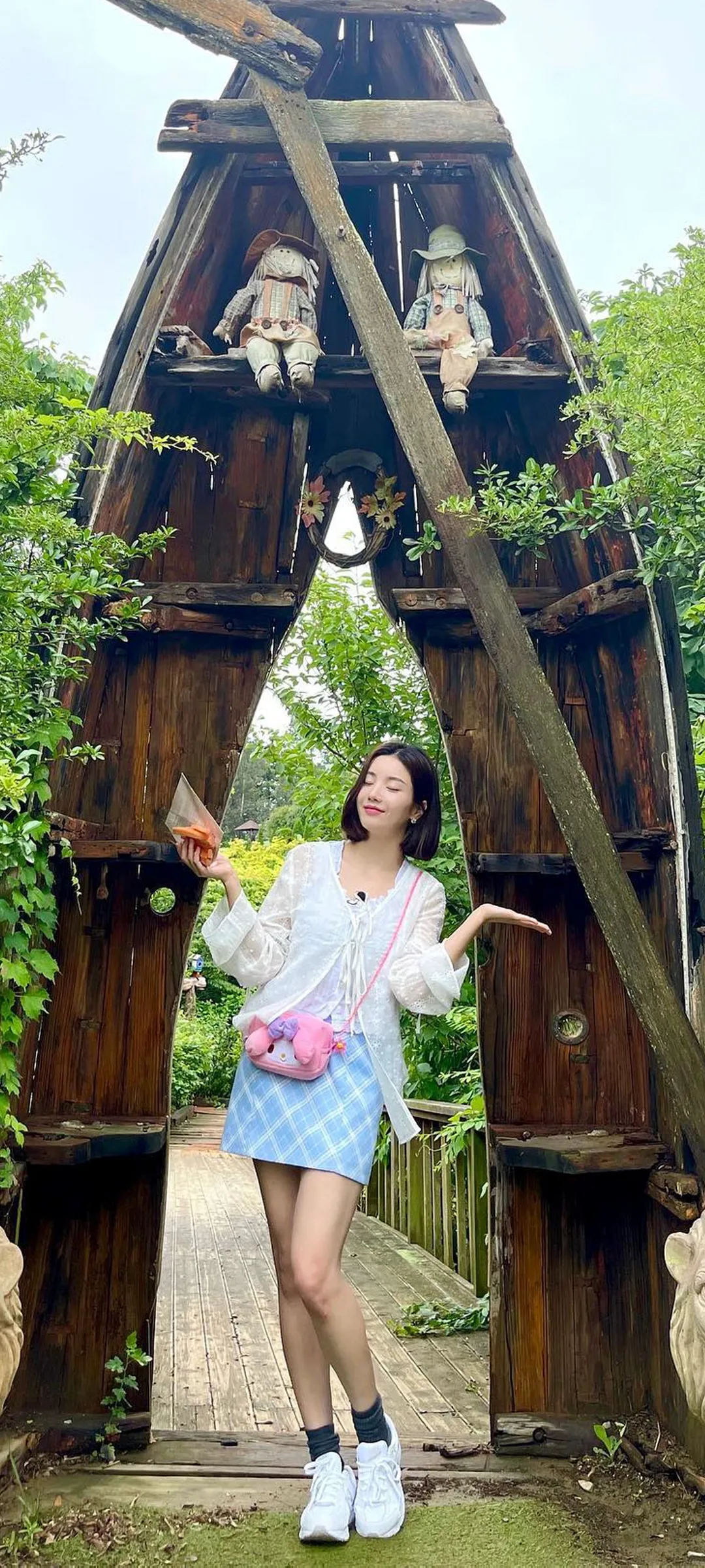 วอลเปเปอร์ หน้าจอล็อก มือถือ Kwon Eun-bi 4K HD ดาวน์โหลด — IZ*ONE
