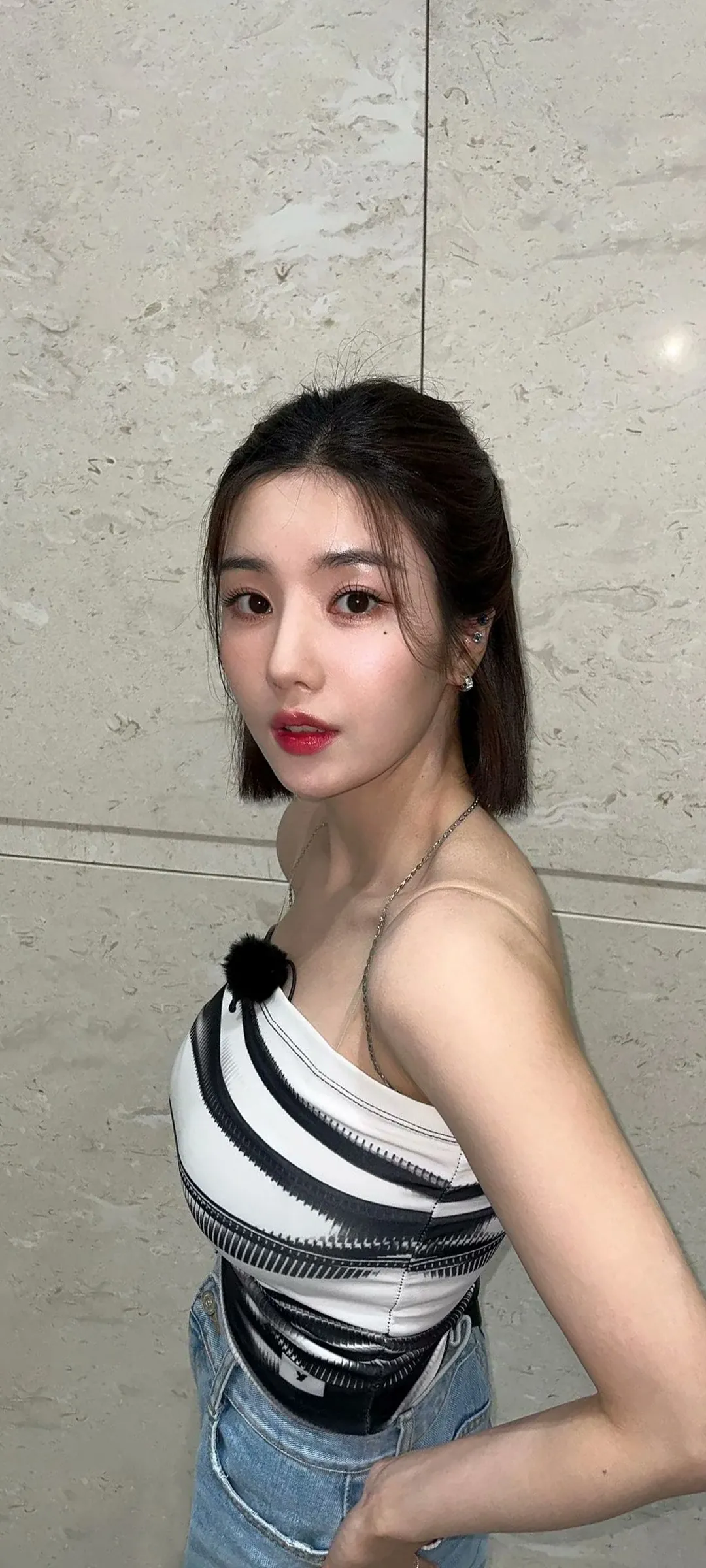 วอลเปเปอร์ หน้าจอล็อก มือถือ Kwon Eun-bi 4K HD ดาวน์โหลด — IZ*ONE
