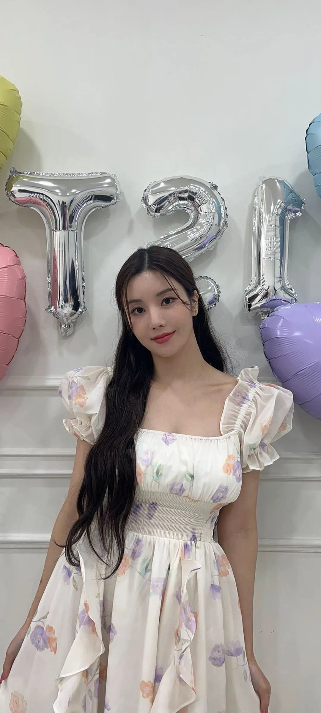 Kwon Eun-bi kilit ekranı telefon duvar kağıdı 4K HD i̇ndir — IZ*ONE