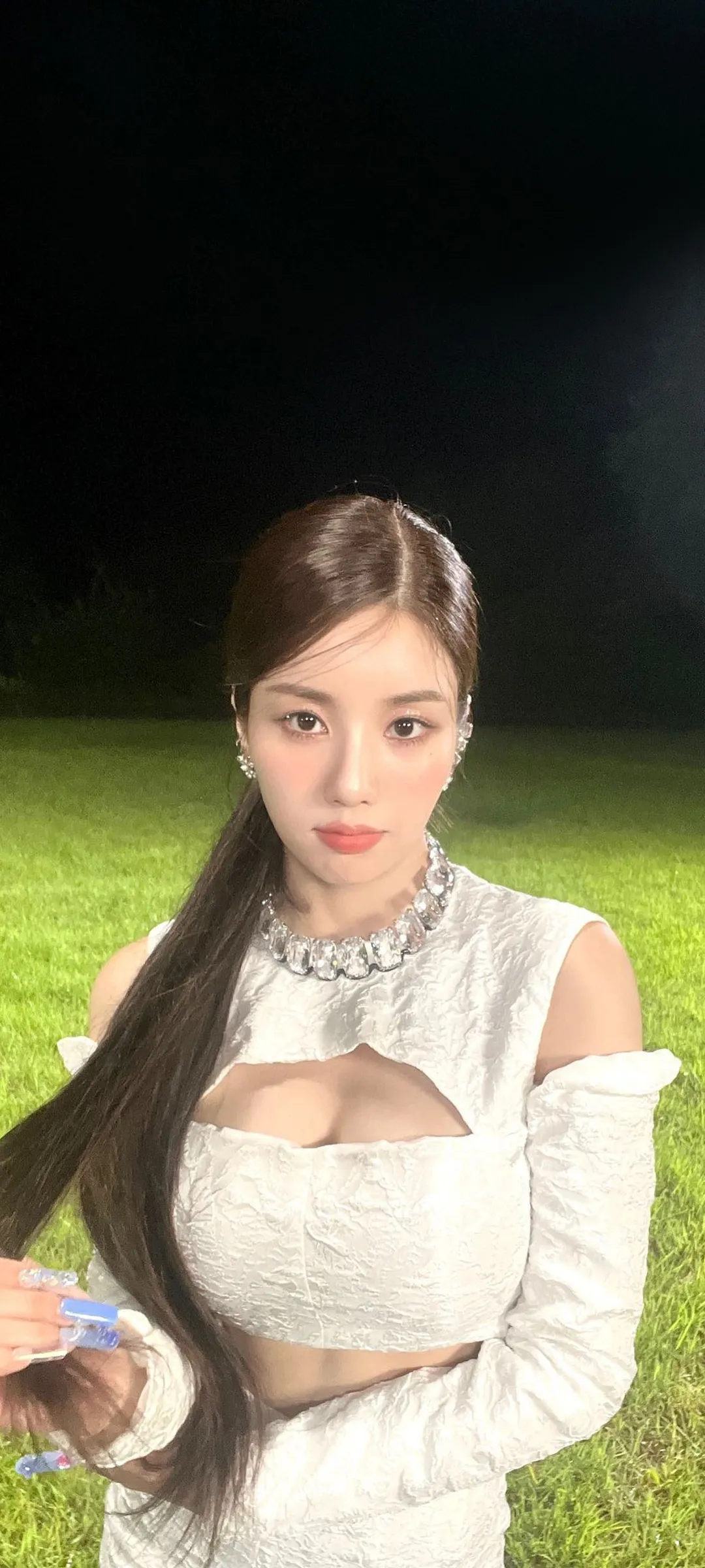 วอลเปเปอร์ หน้าจอล็อก มือถือ Kwon Eun-bi 4K HD ดาวน์โหลด — IZ*ONE