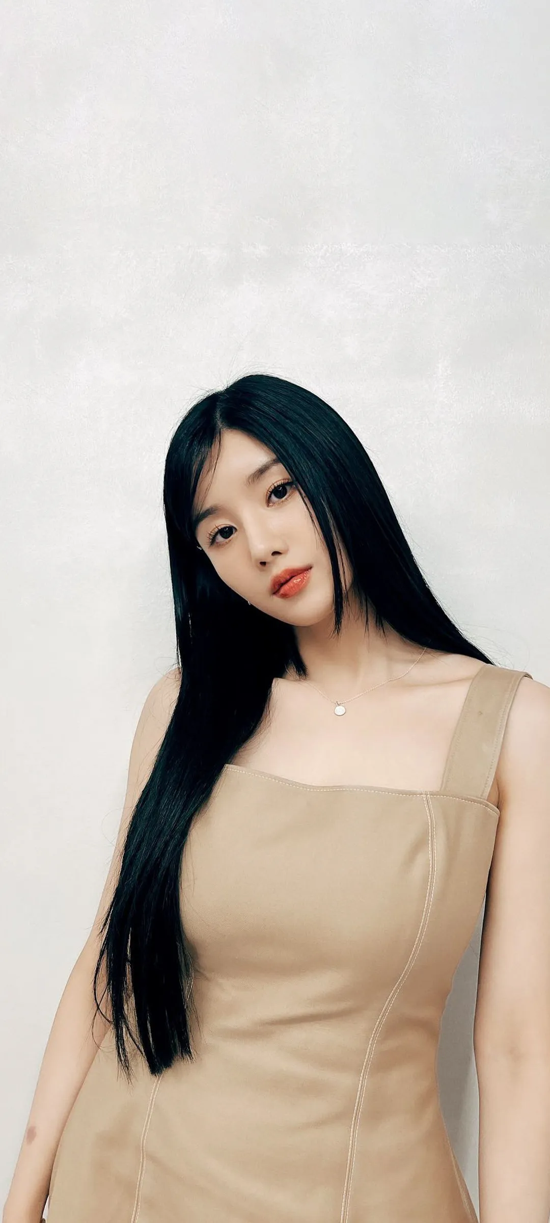 วอลเปเปอร์ หน้าจอล็อก มือถือ Kwon Eun-bi 4K HD ดาวน์โหลด — IZ*ONE