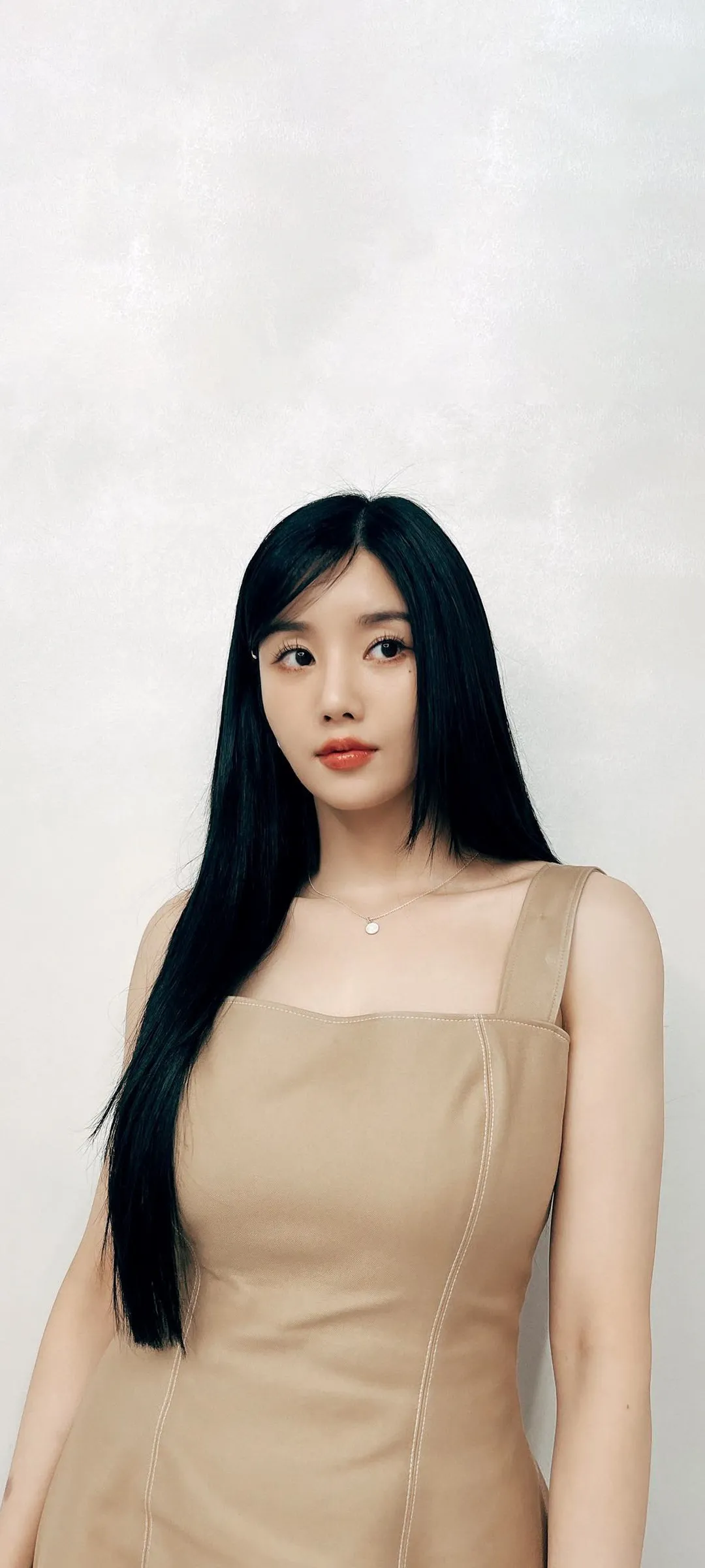 วอลเปเปอร์ หน้าจอล็อก มือถือ Kwon Eun-bi 4K HD ดาวน์โหลด — IZ*ONE