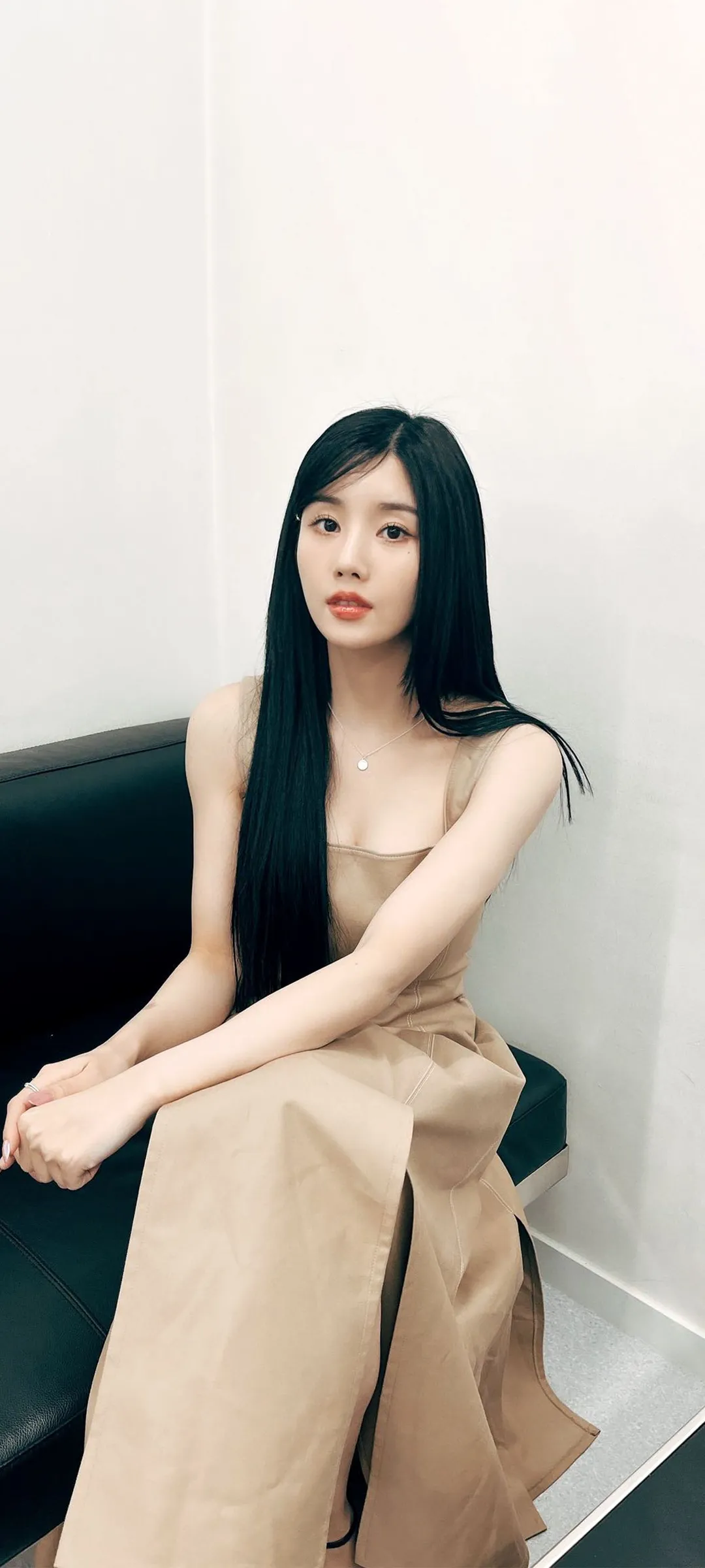 วอลเปเปอร์ หน้าจอล็อก มือถือ Kwon Eun-bi 4K HD ดาวน์โหลด — IZ*ONE