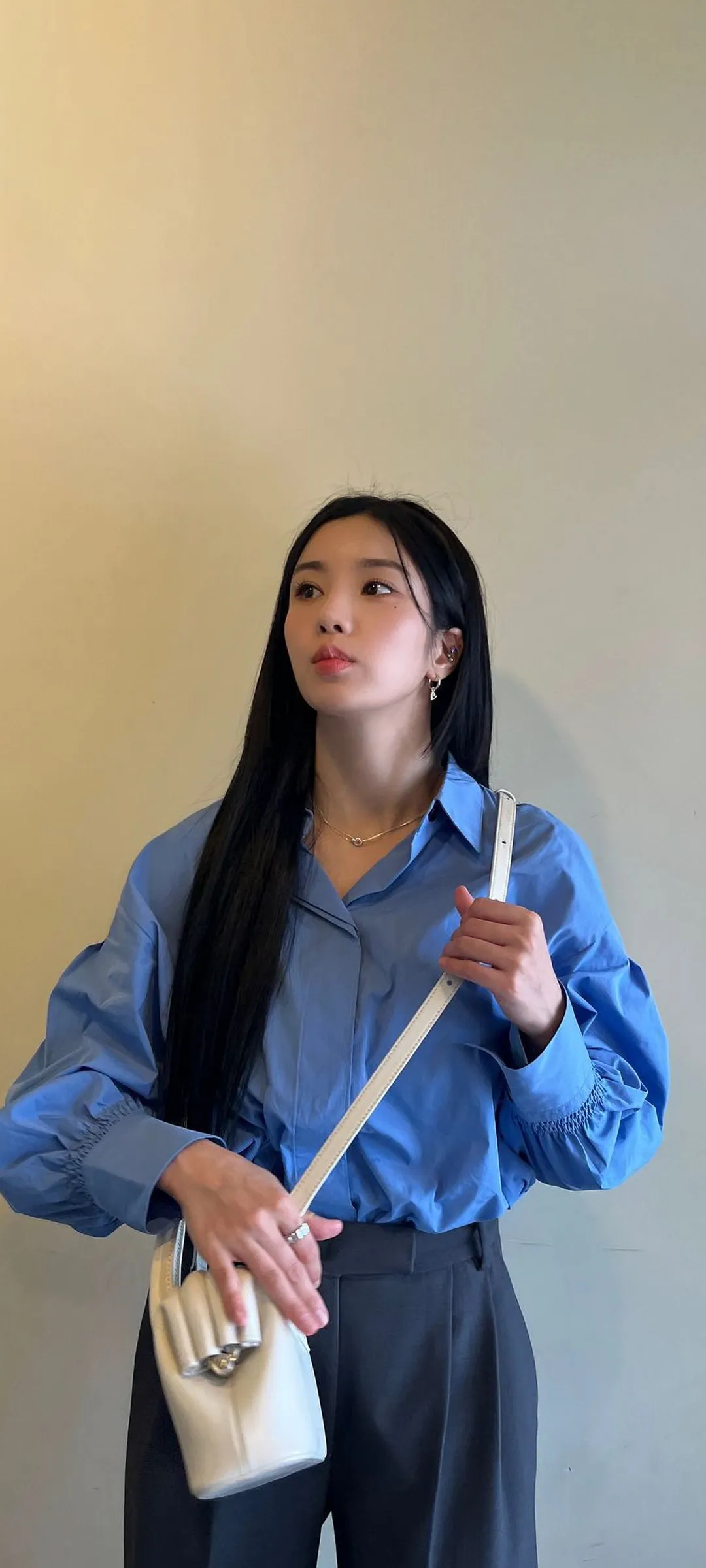 วอลเปเปอร์ หน้าจอล็อก มือถือ Kwon Eun-bi 4K HD ดาวน์โหลด — IZ*ONE