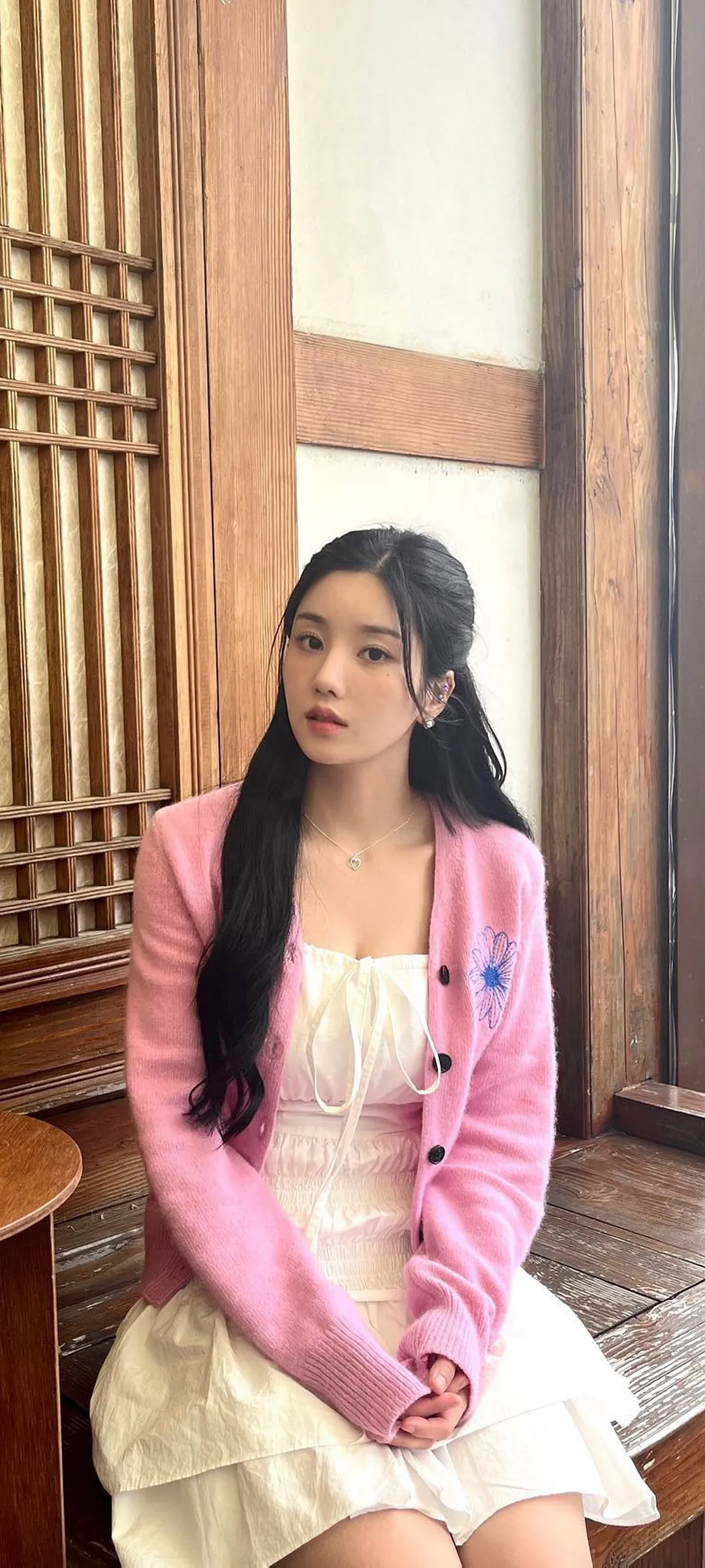 วอลเปเปอร์ หน้าจอล็อก มือถือ Kwon Eun-bi 4K HD ดาวน์โหลด — IZ*ONE