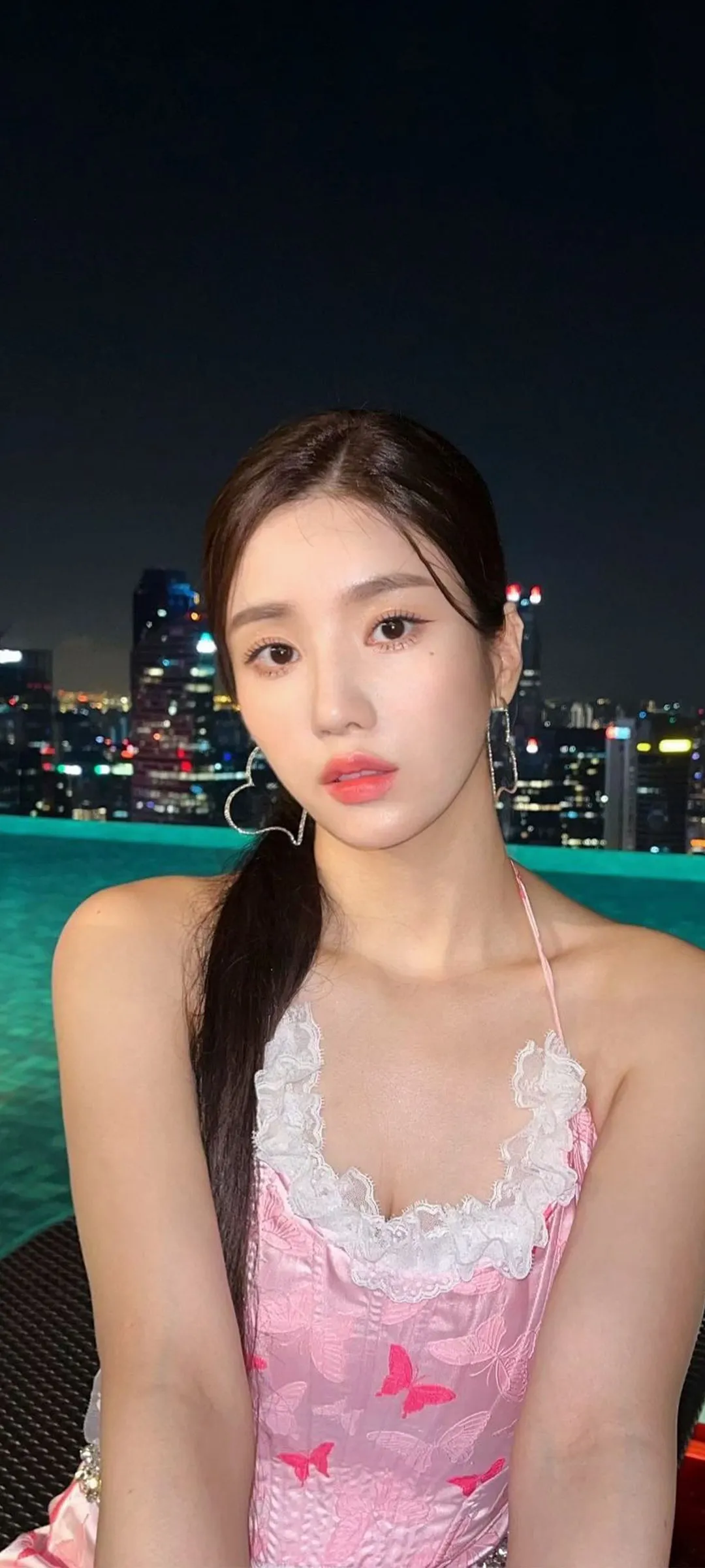 Kwon Eun-bi kilit ekranı telefon duvar kağıdı 4K HD i̇ndir — IZ*ONE