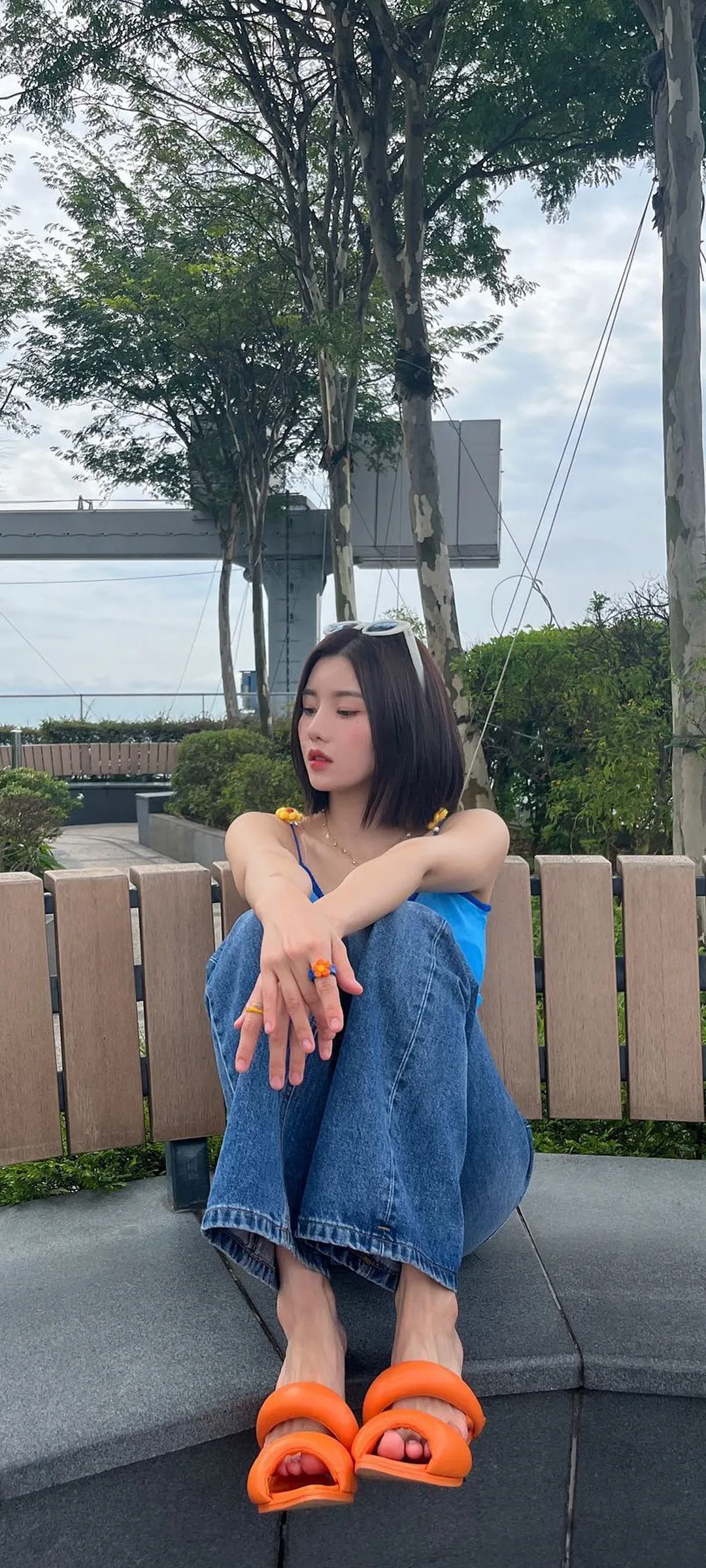 วอลเปเปอร์ หน้าจอล็อก มือถือ Kwon Eun-bi 4K HD ดาวน์โหลด — IZ*ONE
