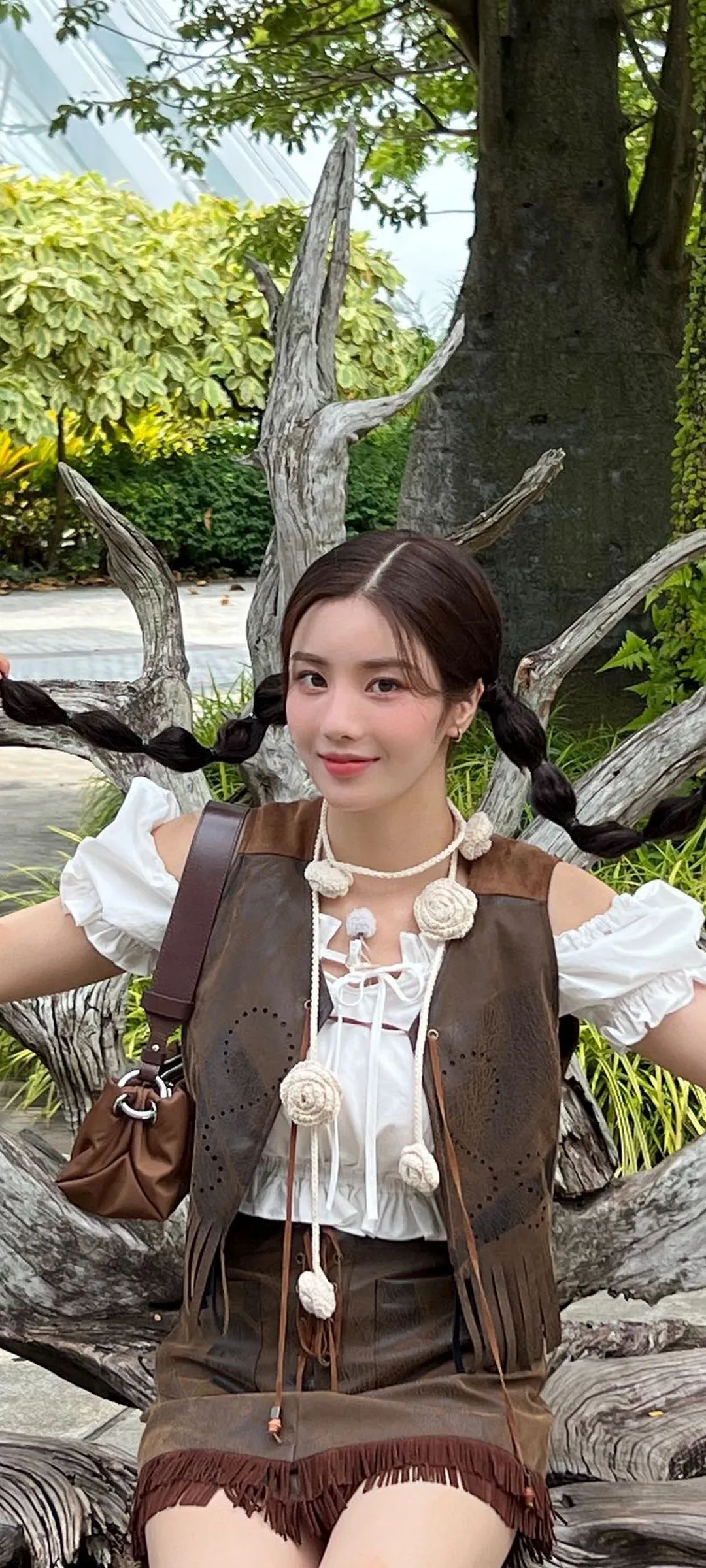 วอลเปเปอร์ หน้าจอล็อก มือถือ Kwon Eun-bi 4K HD ดาวน์โหลด — IZ*ONE