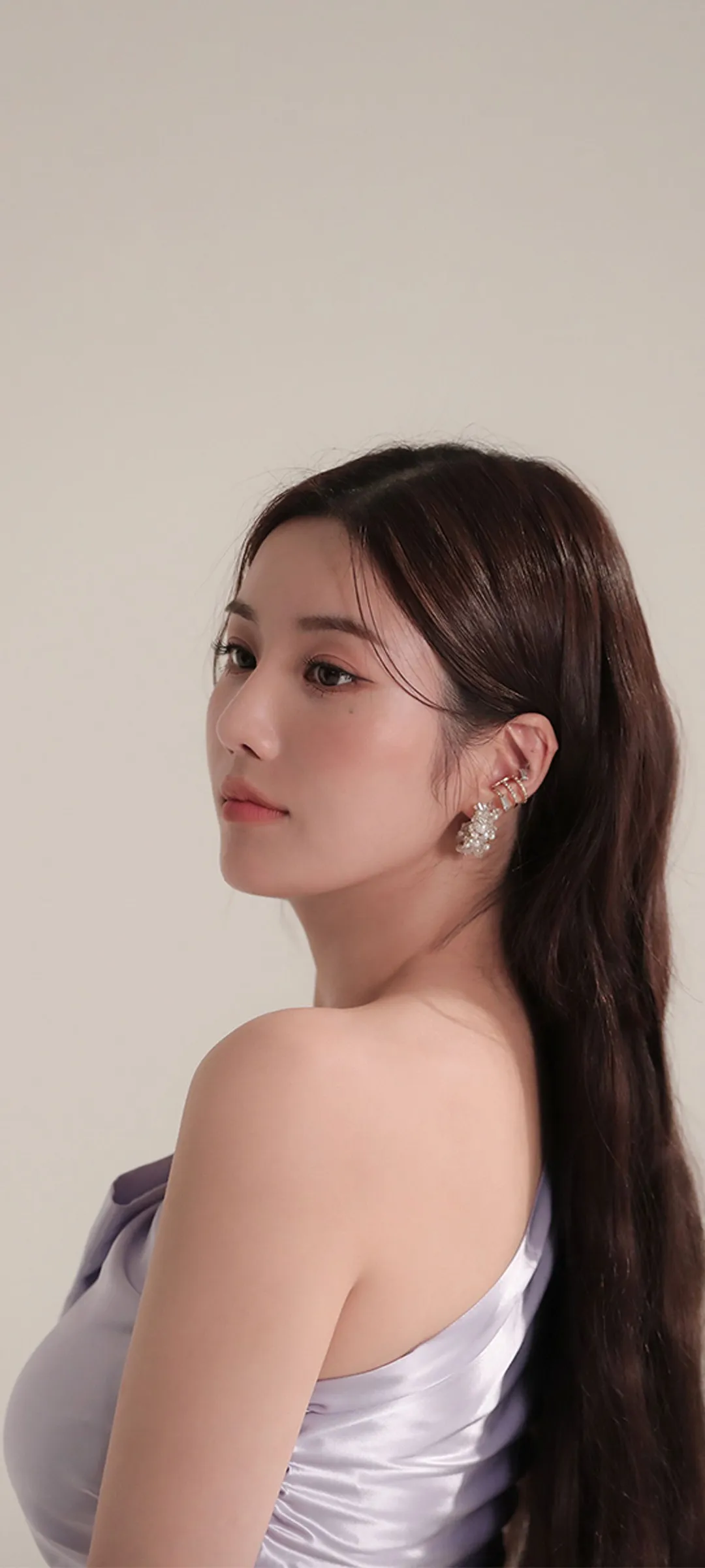 วอลเปเปอร์ หน้าจอล็อก มือถือ Kwon Eun-bi 4K HD ดาวน์โหลด — IZ*ONE