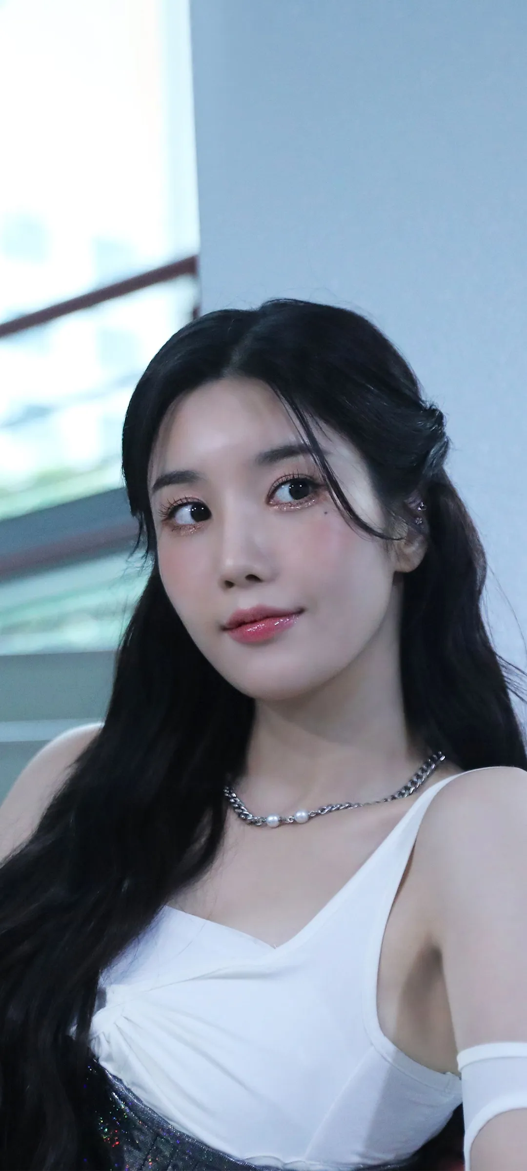 วอลเปเปอร์ หน้าจอล็อก มือถือ Kwon Eun-bi 4K HD ดาวน์โหลด — IZ*ONE