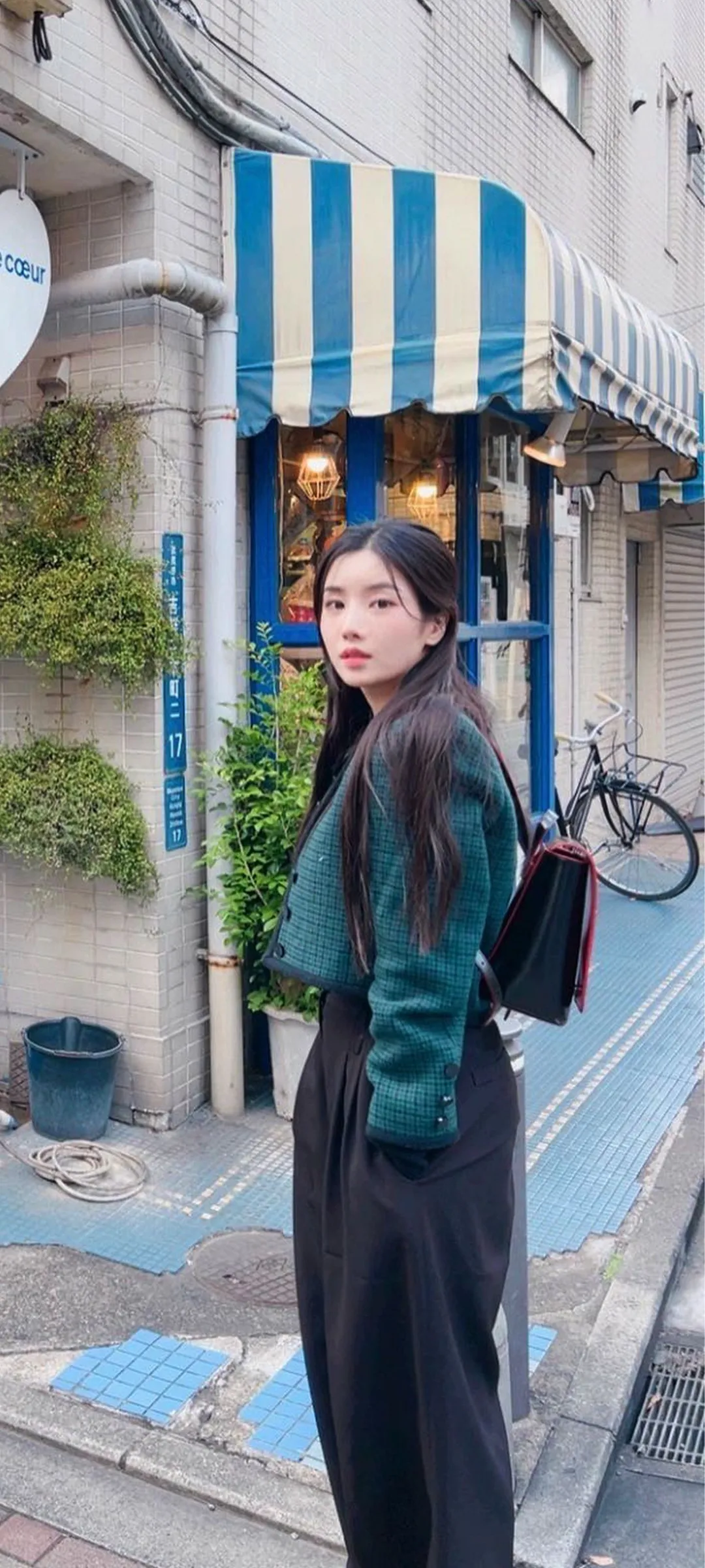 วอลเปเปอร์ หน้าจอล็อก มือถือ Kwon Eun-bi 4K HD ดาวน์โหลด — IZ*ONE