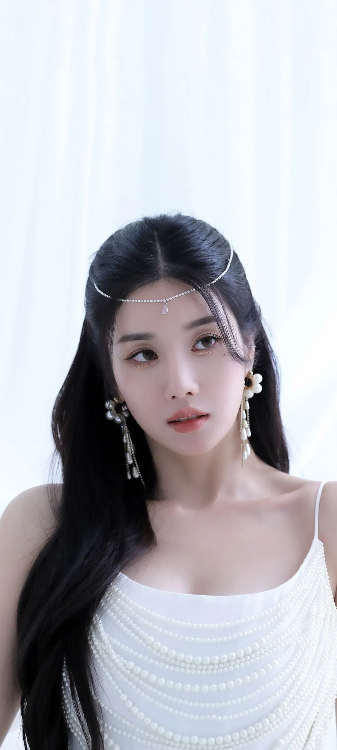วอลเปเปอร์ หน้าจอล็อก มือถือ Kwon Eun-bi 4K HD ดาวน์โหลด — IZ*ONE