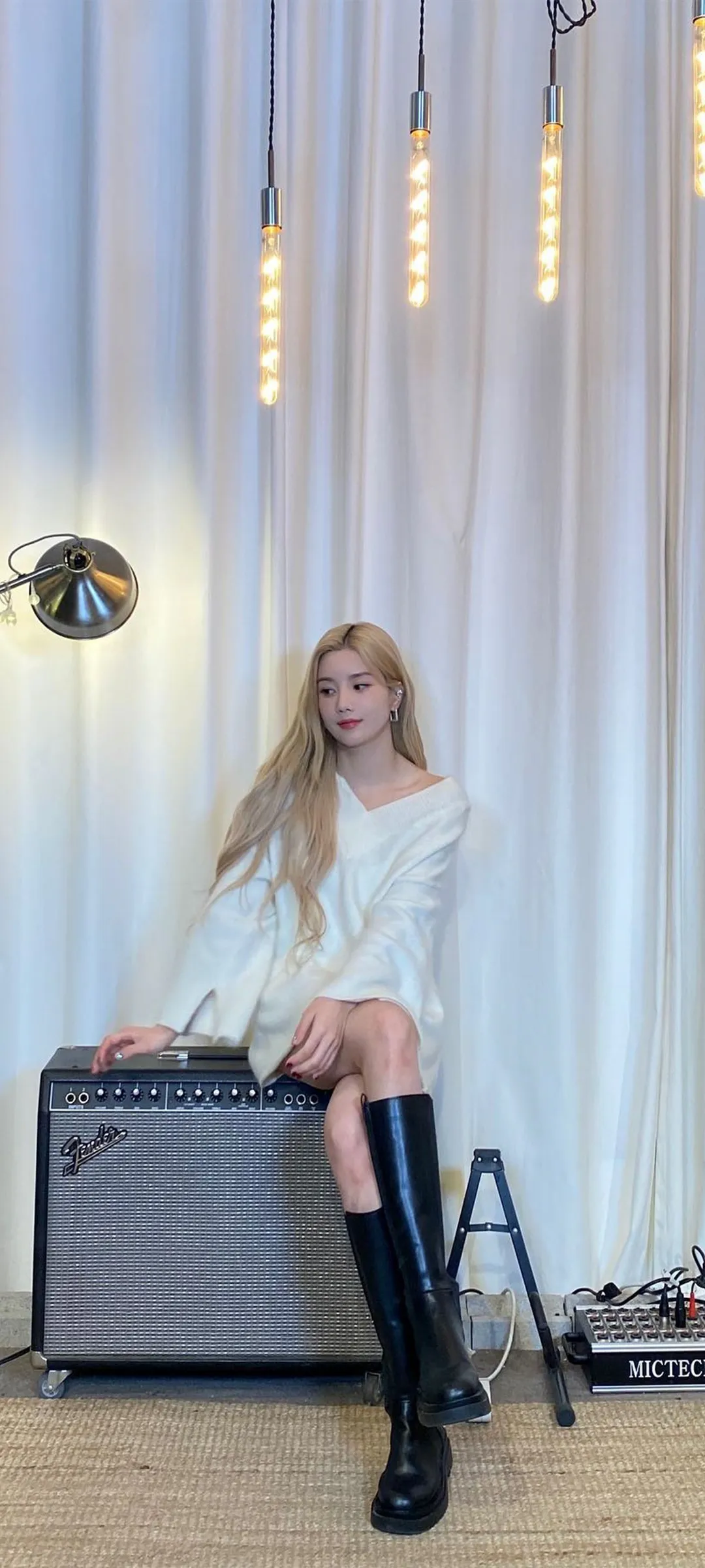 วอลเปเปอร์ หน้าจอล็อก มือถือ Kwon Eun-bi 4K HD ดาวน์โหลด — IZ*ONE