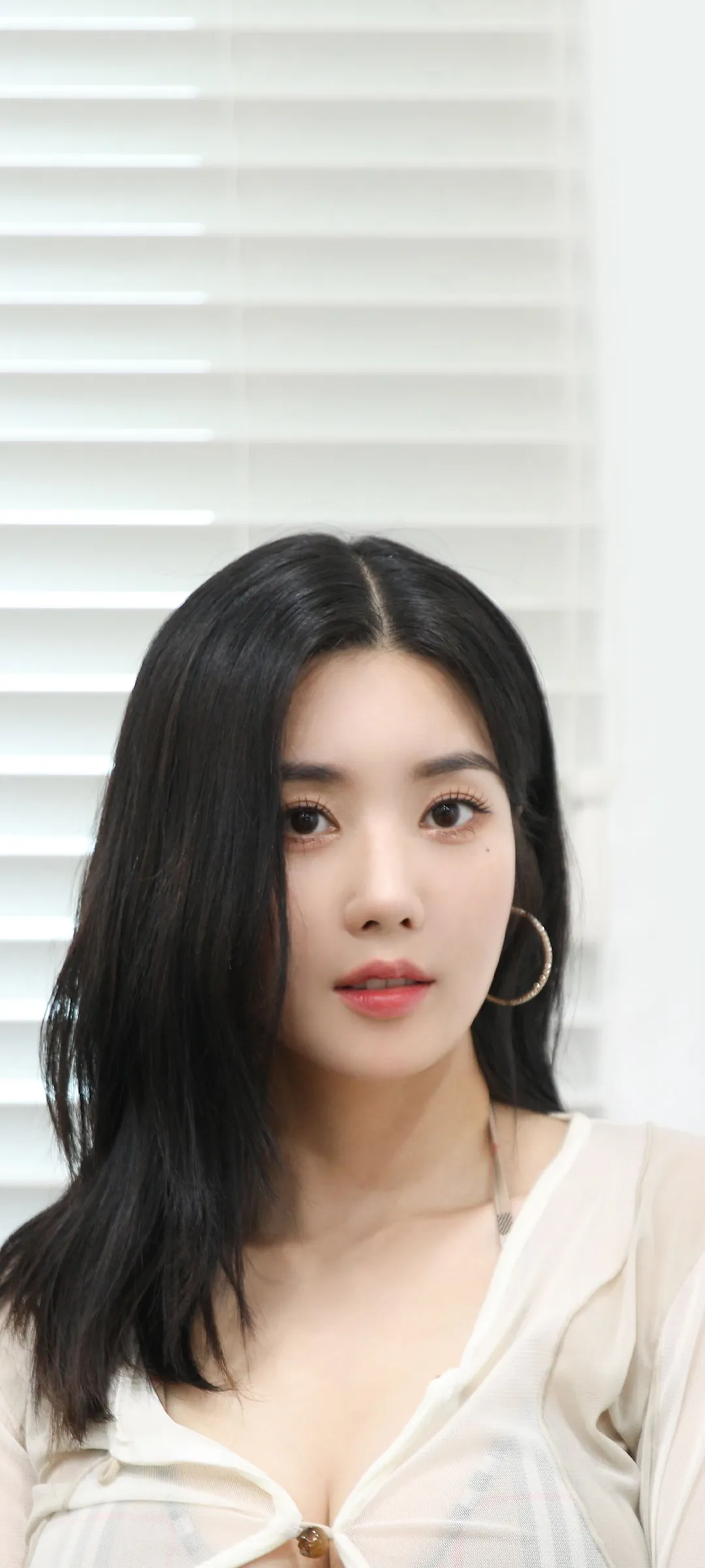 วอลเปเปอร์ หน้าจอล็อก มือถือ Kwon Eun-bi 4K HD ดาวน์โหลด — IZ*ONE