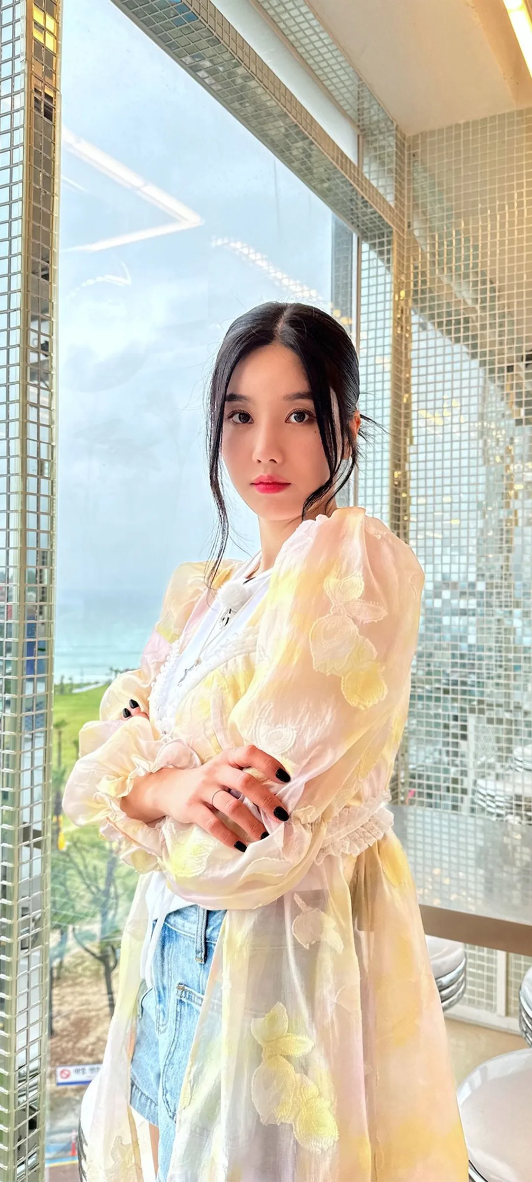 วอลเปเปอร์ หน้าจอล็อก มือถือ Kwon Eun-bi 4K HD ดาวน์โหลด — IZ*ONE