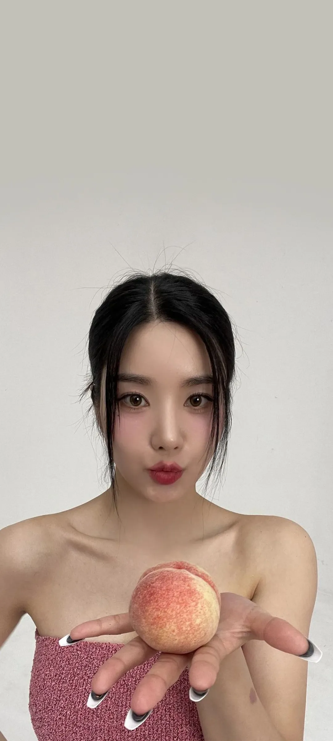 Kwon Eun-bi kilit ekranı telefon duvar kağıdı 4K HD i̇ndir — IZ*ONE