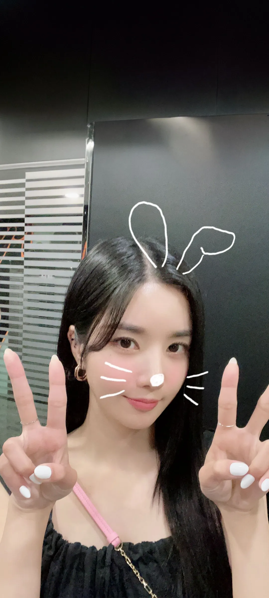 วอลเปเปอร์ หน้าจอล็อก มือถือ Kwon Eun-bi 4K HD ดาวน์โหลด — IZ*ONE