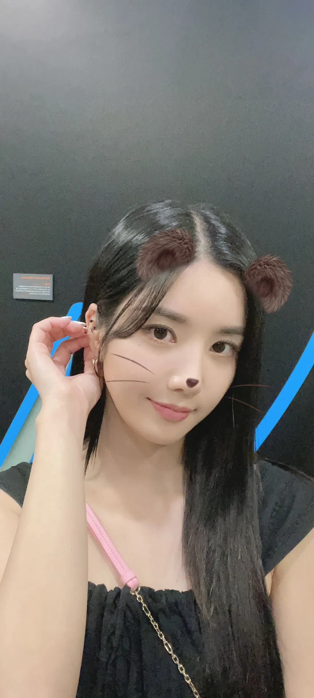วอลเปเปอร์ หน้าจอล็อก มือถือ Kwon Eun-bi 4K HD ดาวน์โหลด — IZ*ONE