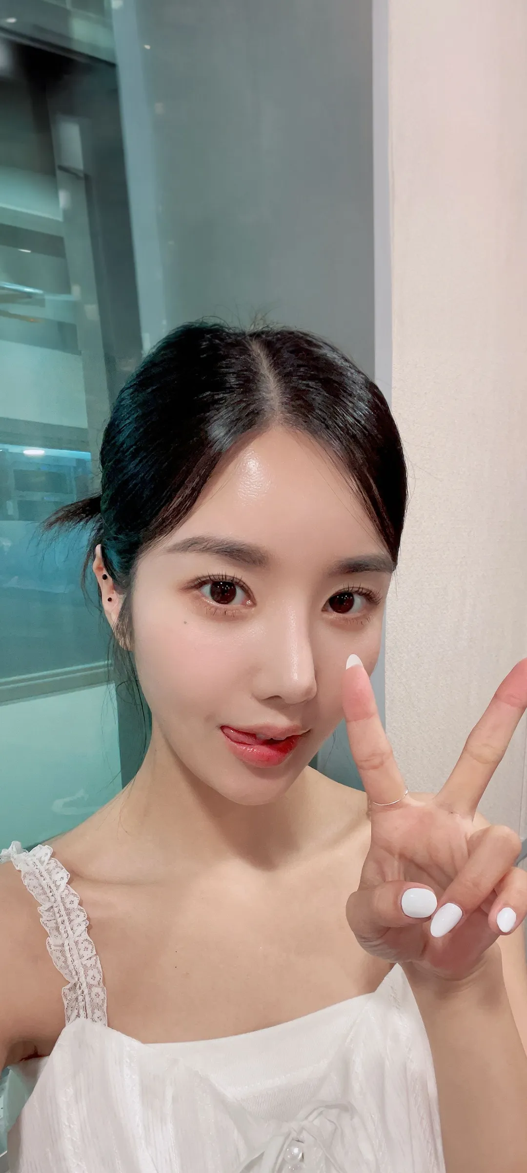วอลเปเปอร์ หน้าจอล็อก มือถือ Kwon Eun-bi 4K HD ดาวน์โหลด — IZ*ONE
