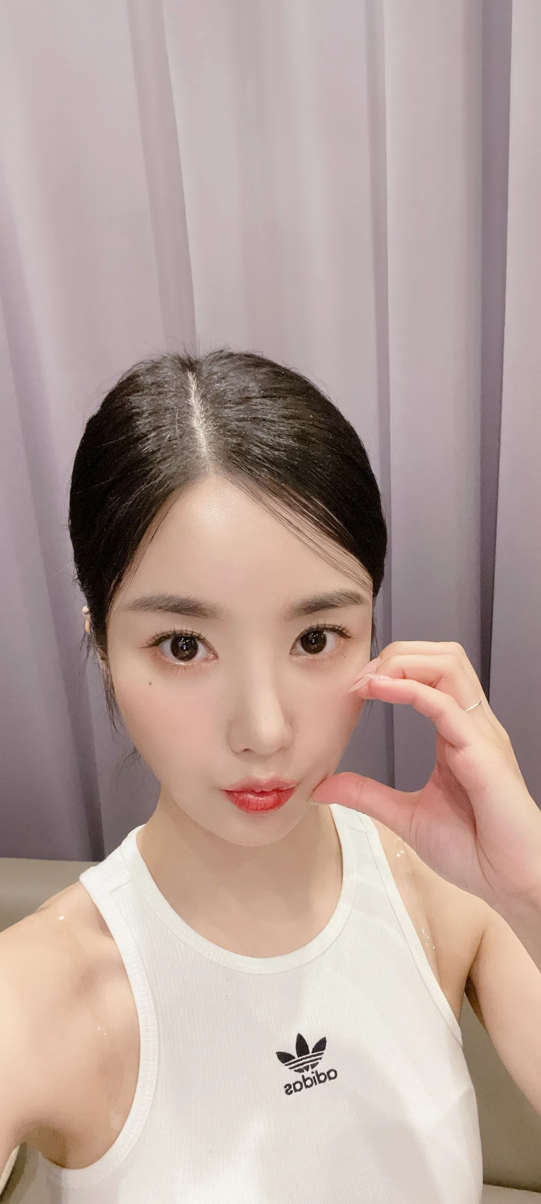 วอลเปเปอร์ หน้าจอล็อก มือถือ Kwon Eun-bi 4K HD ดาวน์โหลด — IZ*ONE