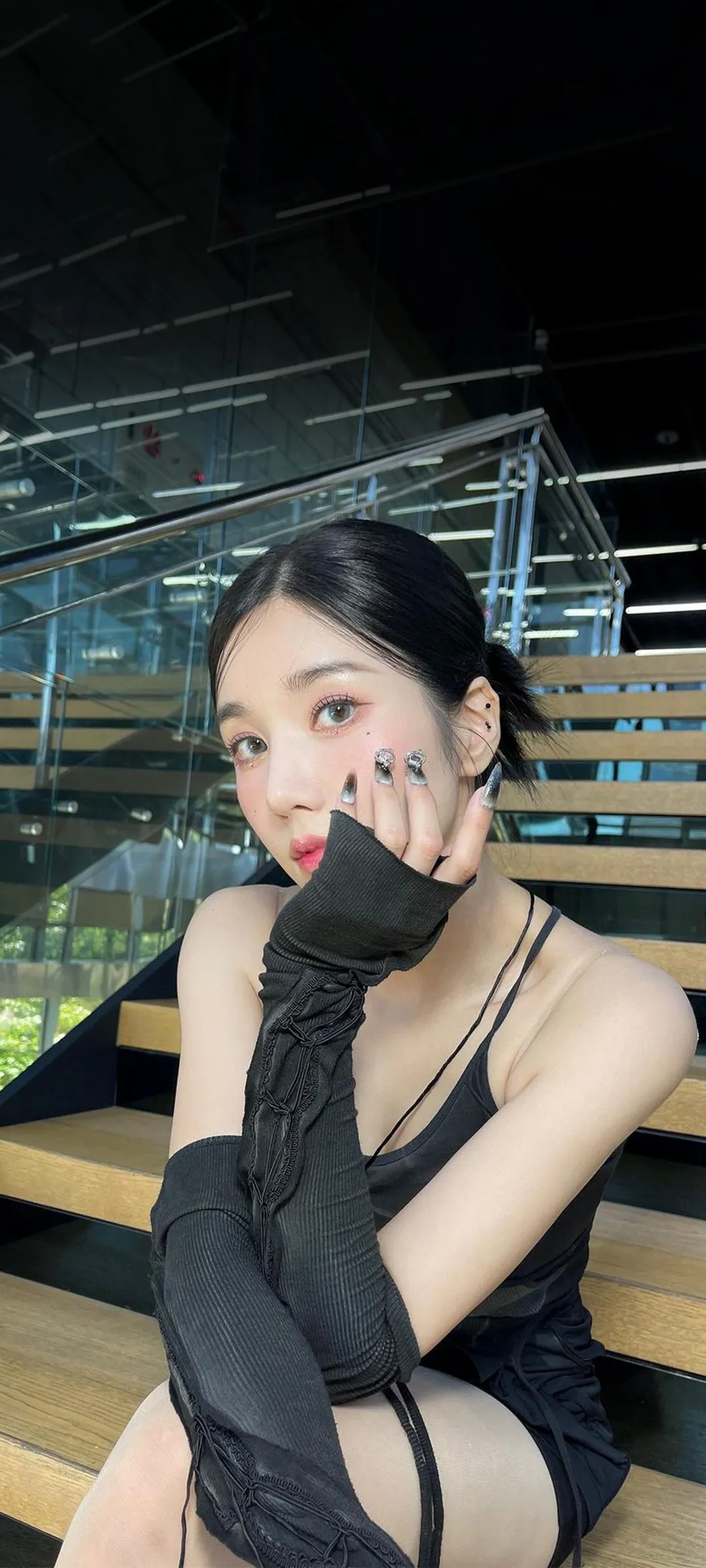 วอลเปเปอร์ หน้าจอล็อก มือถือ Kwon Eun-bi 4K HD ดาวน์โหลด — IZ*ONE