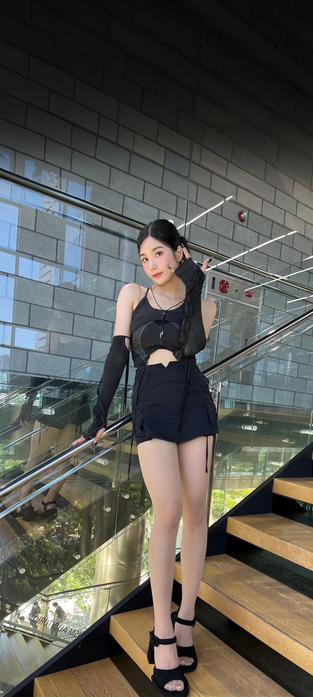 วอลเปเปอร์ หน้าจอล็อก มือถือ Kwon Eun-bi 4K HD ดาวน์โหลด — IZ*ONE
