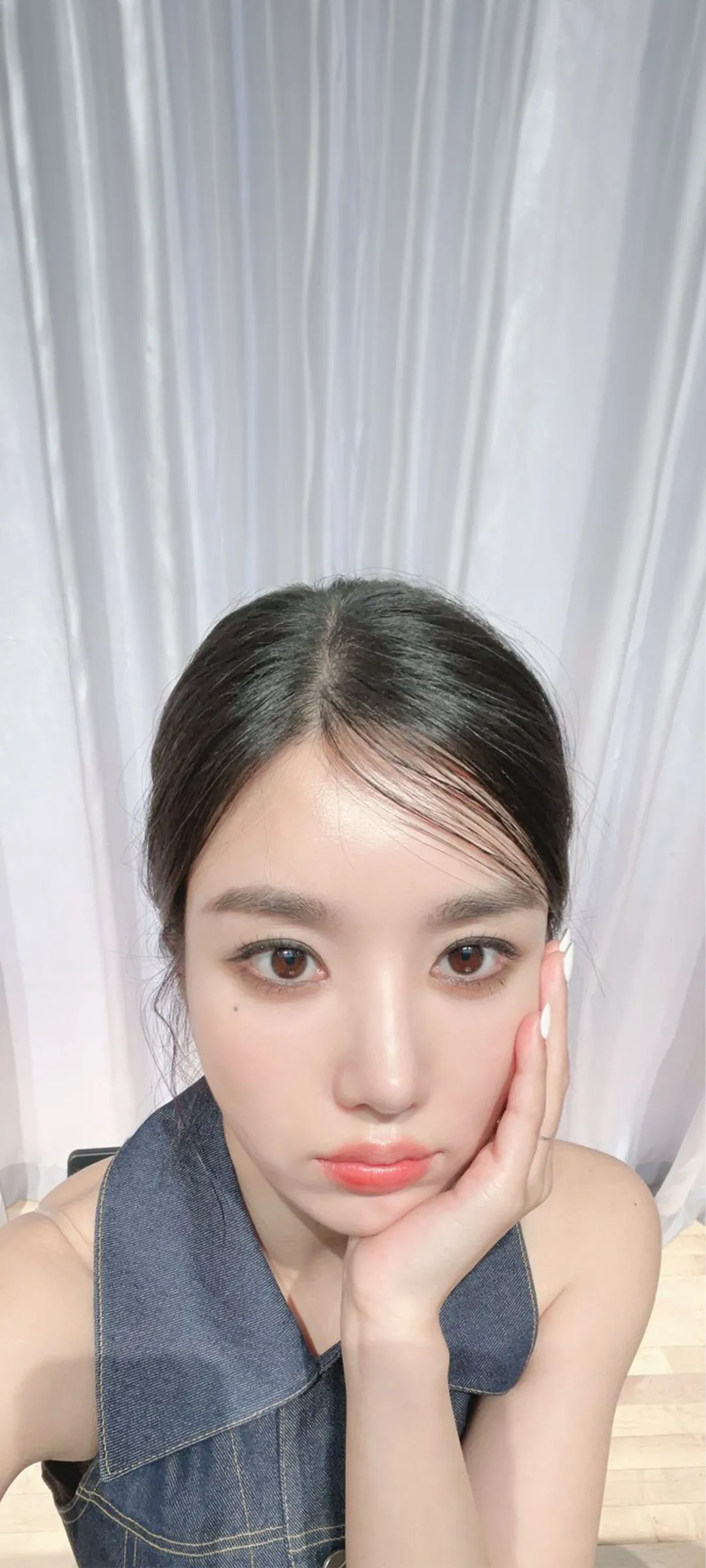 วอลเปเปอร์ หน้าจอล็อก มือถือ Kwon Eun-bi 4K HD ดาวน์โหลด — IZ*ONE