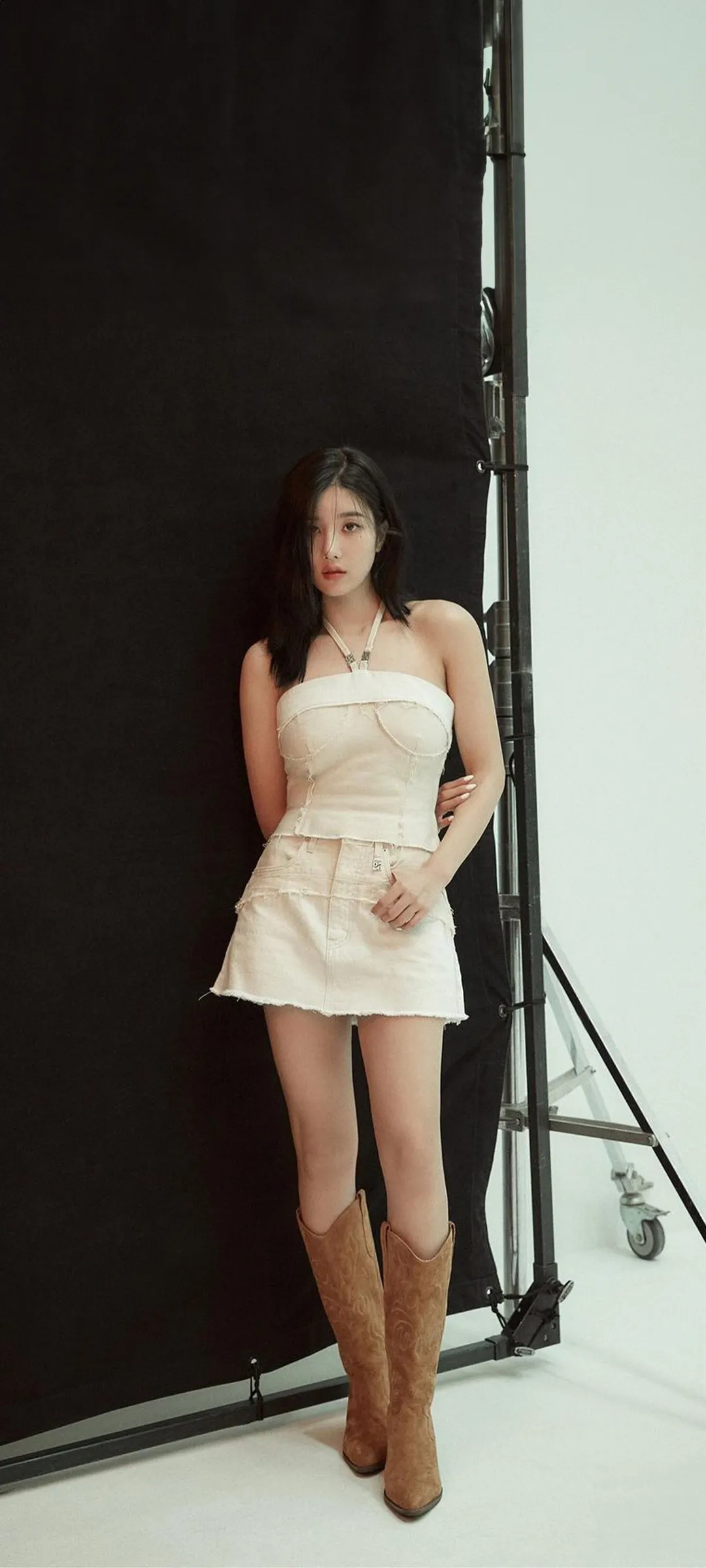 วอลเปเปอร์ หน้าจอล็อก มือถือ Kwon Eun-bi 4K HD ดาวน์โหลด — IZ*ONE