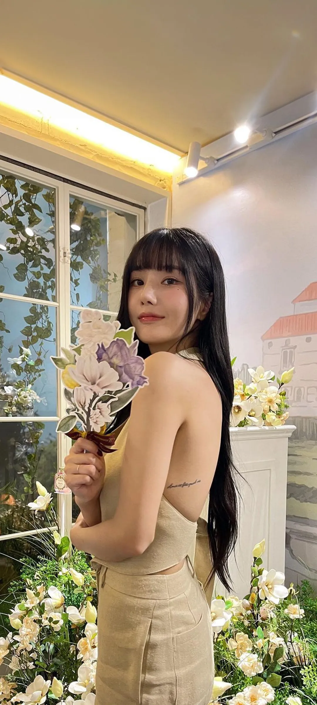 วอลเปเปอร์ หน้าจอล็อก มือถือ Kwon Eun-bi 4K HD ดาวน์โหลด — IZ*ONE