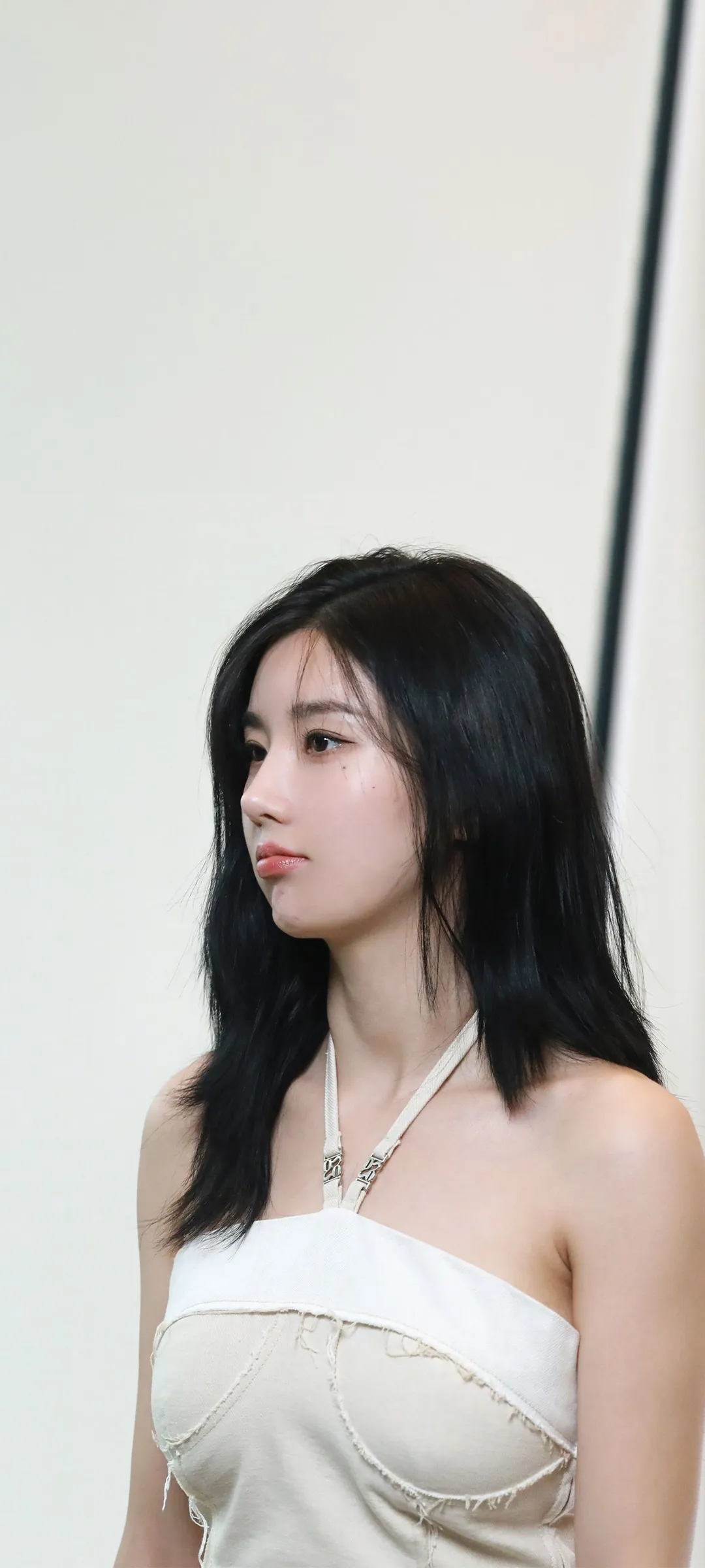 วอลเปเปอร์ หน้าจอล็อก มือถือ Kwon Eun-bi 4K HD ดาวน์โหลด — IZ*ONE