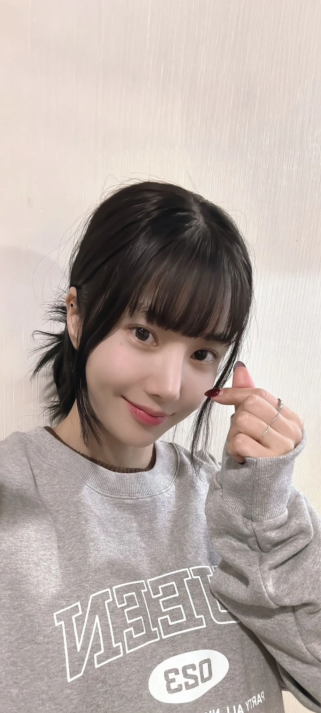 วอลเปเปอร์ หน้าจอล็อก มือถือ Kwon Eun-bi 4K HD ดาวน์โหลด — IZ*ONE