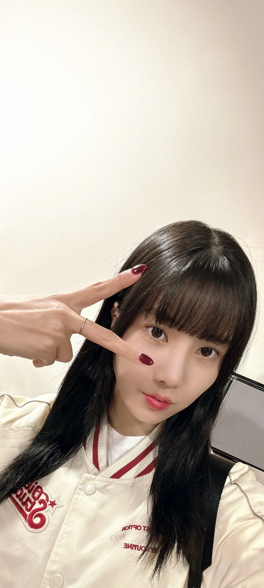 วอลเปเปอร์ หน้าจอล็อก มือถือ Kwon Eun-bi 4K HD ดาวน์โหลด — IZ*ONE