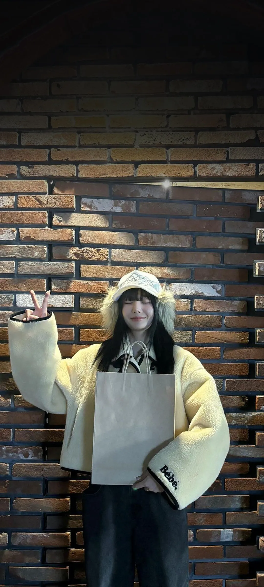 วอลเปเปอร์ หน้าจอล็อก มือถือ Kwon Eun-bi 4K HD ดาวน์โหลด — IZ*ONE