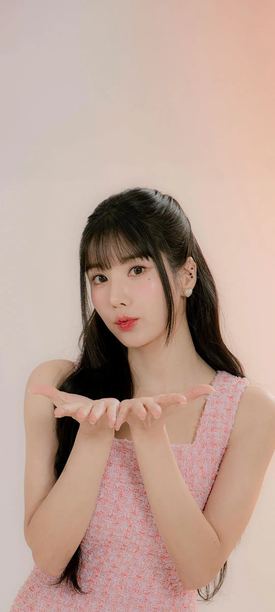 วอลเปเปอร์ หน้าจอล็อก มือถือ Kwon Eun-bi 4K HD ดาวน์โหลด — IZ*ONE