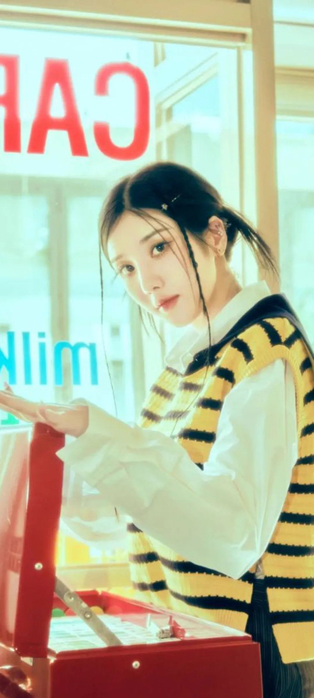 วอลเปเปอร์ หน้าจอล็อก มือถือ Kwon Eun-bi 4K HD ดาวน์โหลด — IZ*ONE