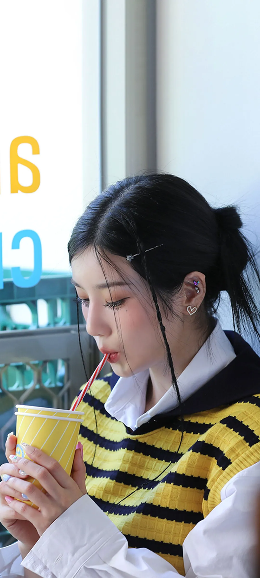 วอลเปเปอร์ หน้าจอล็อก มือถือ Kwon Eun-bi 4K HD ดาวน์โหลด — IZ*ONE