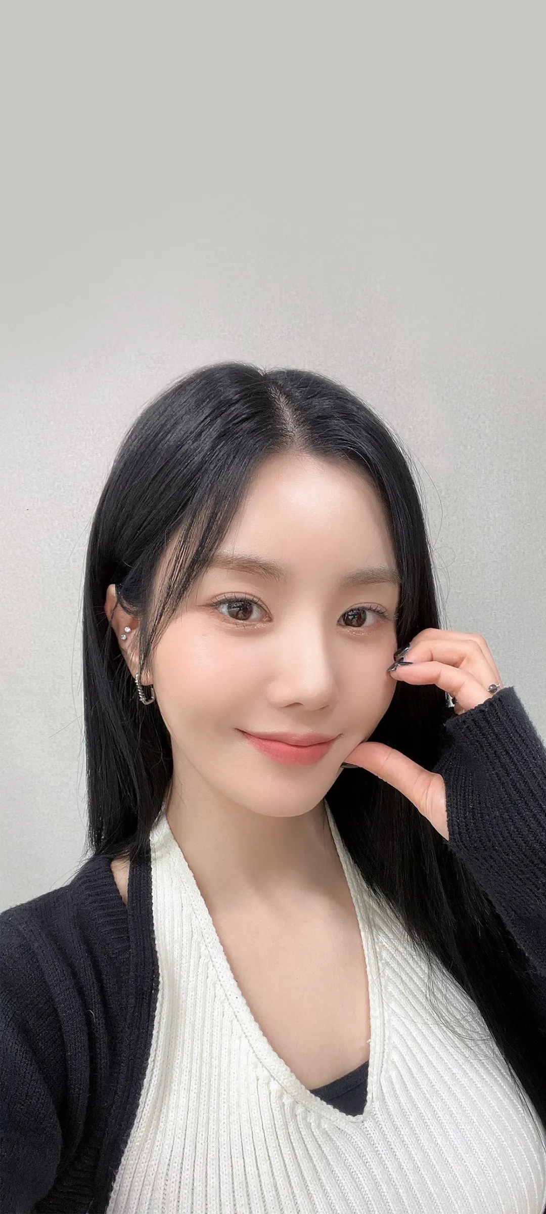 Kwon Eun-bi kilit ekranı telefon duvar kağıdı 4K HD i̇ndir — IZ*ONE