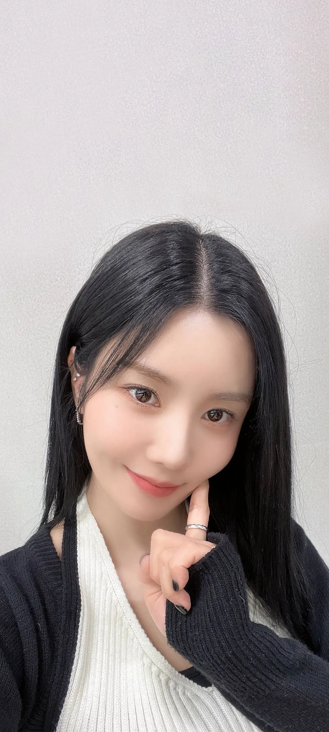 วอลเปเปอร์ หน้าจอล็อก มือถือ Kwon Eun-bi 4K HD ดาวน์โหลด — IZ*ONE