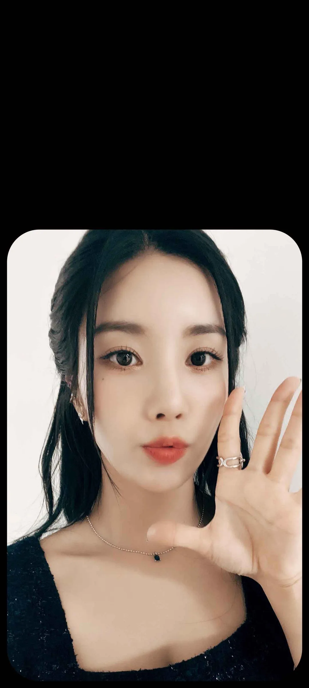 วอลเปเปอร์ หน้าจอล็อก มือถือ Kwon Eun-bi 4K HD ดาวน์โหลด — IZ*ONE